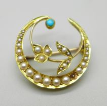 A 15ct gold, pearl and turquoise brooch, 4.6g, 24mm