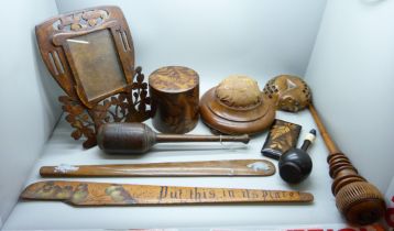 Assorted 19th and 20th Century treen including photograph frame, pin cushion, circular box, etc.