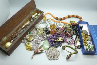 Costume jewellery, a silver topped hat pin box with hat pins, Albert chain, etc.