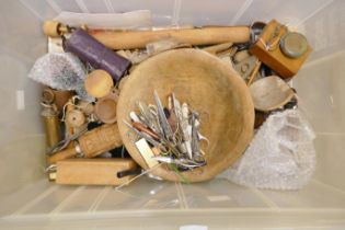 A box of assorted treen and haberdashery items, etc. **PLEASE NOTE THIS LOT IS NOT ELIGIBLE FOR