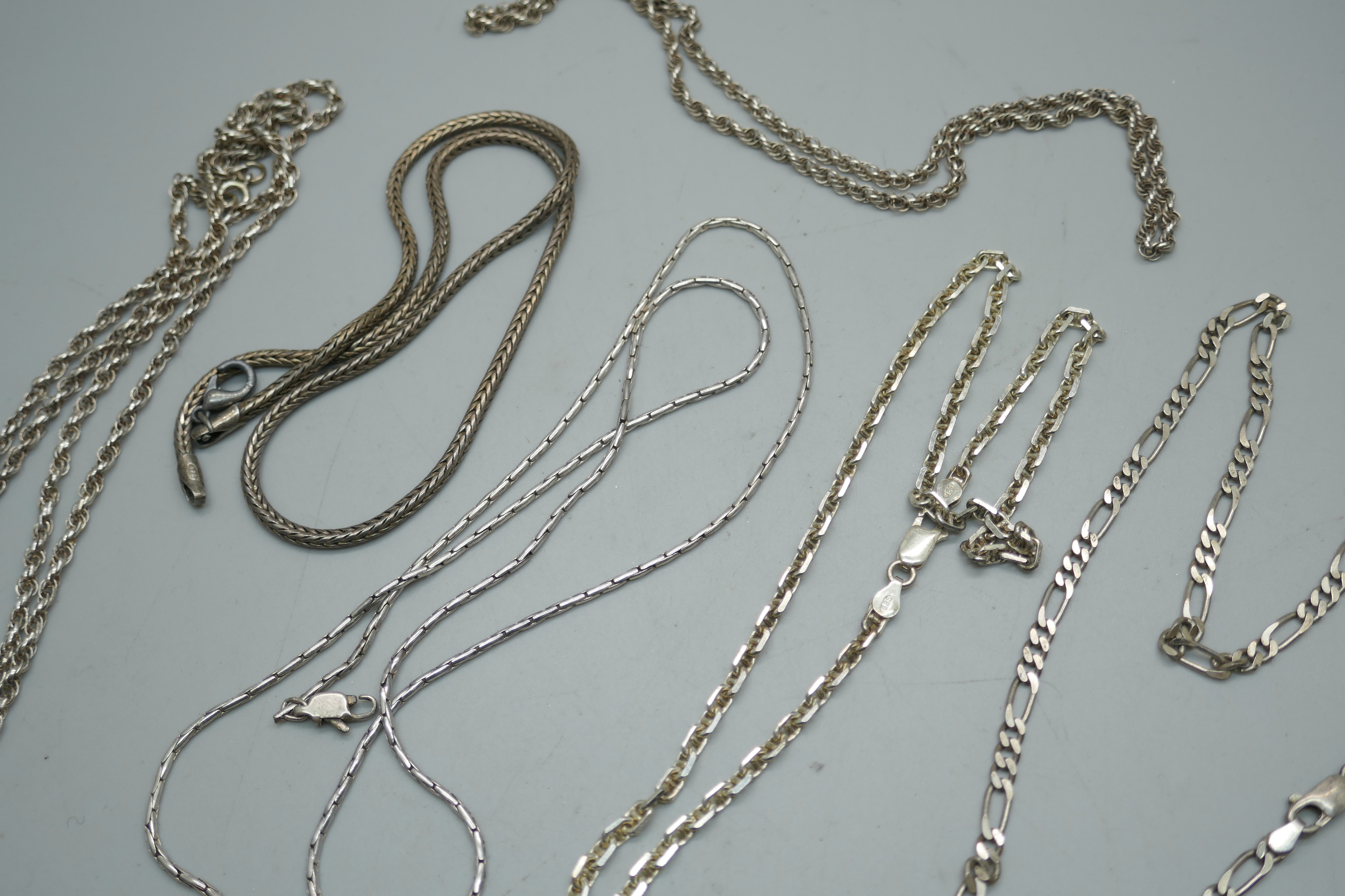 Five silver necklaces, and a silver foxtail link chain with replacement metal clasp, 60g - Image 2 of 2