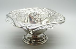 A Victorian pierced silver comport/dish, Birmingham 1897, 78g, diameter 13cm