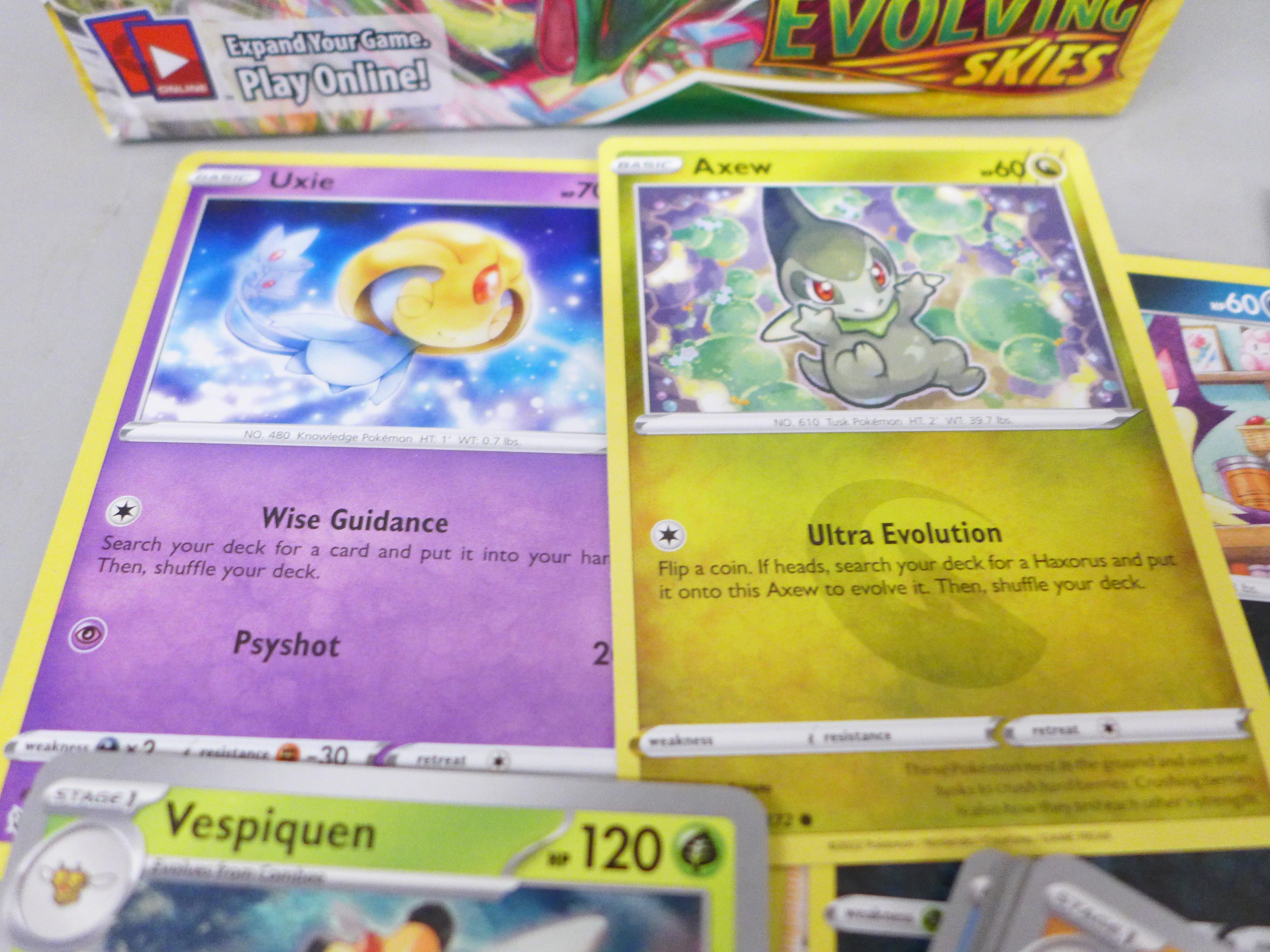 500 x Pokemon cards, including 30 holographic cards, various sets in collectors boxes - Image 3 of 3