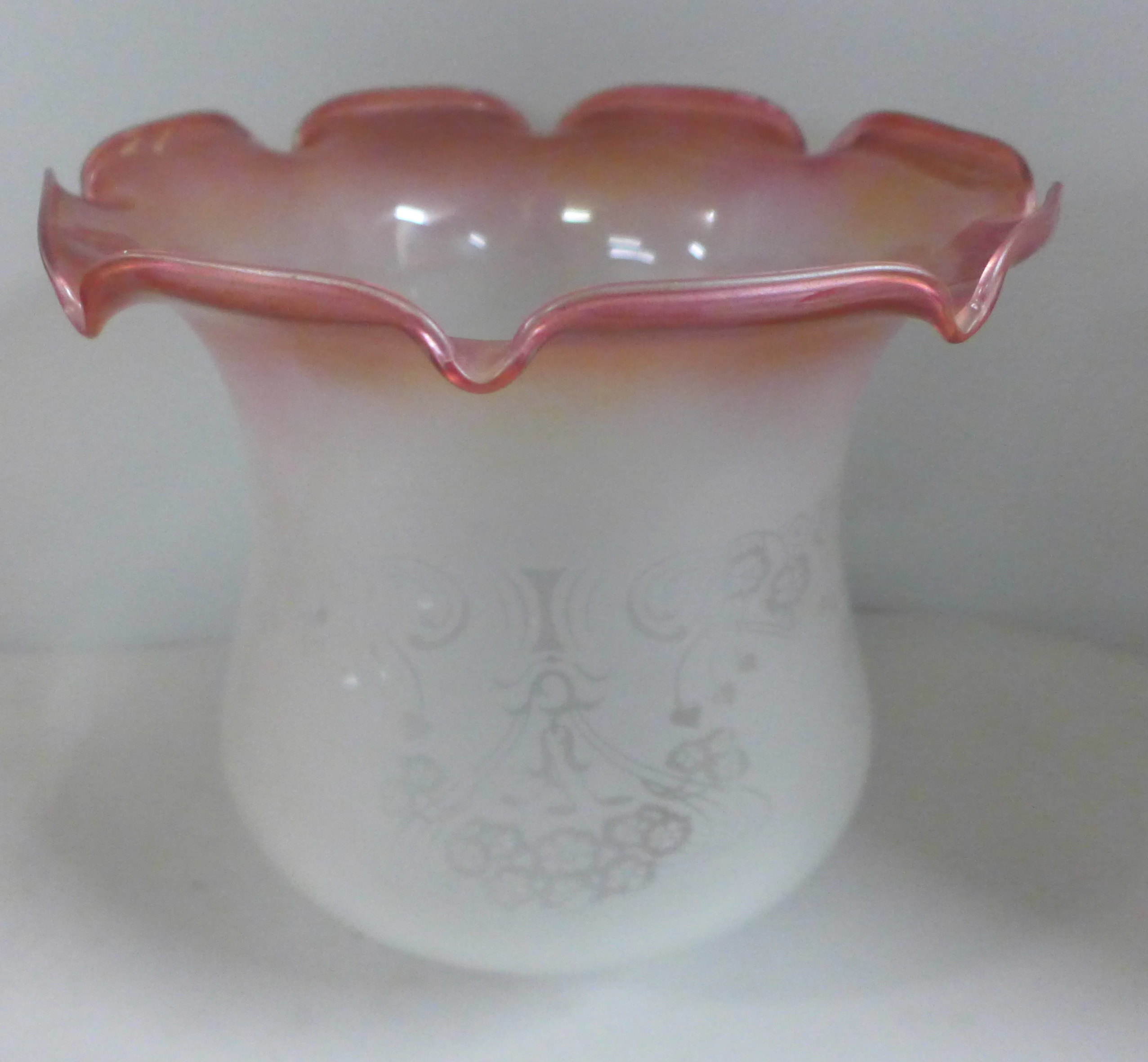 A cranberry glass oil lampshade, one other etched glass shade and an etched pink glass shade - Image 3 of 4