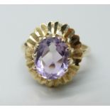 A 9ct gold and amethyst ring, 3.6g, N