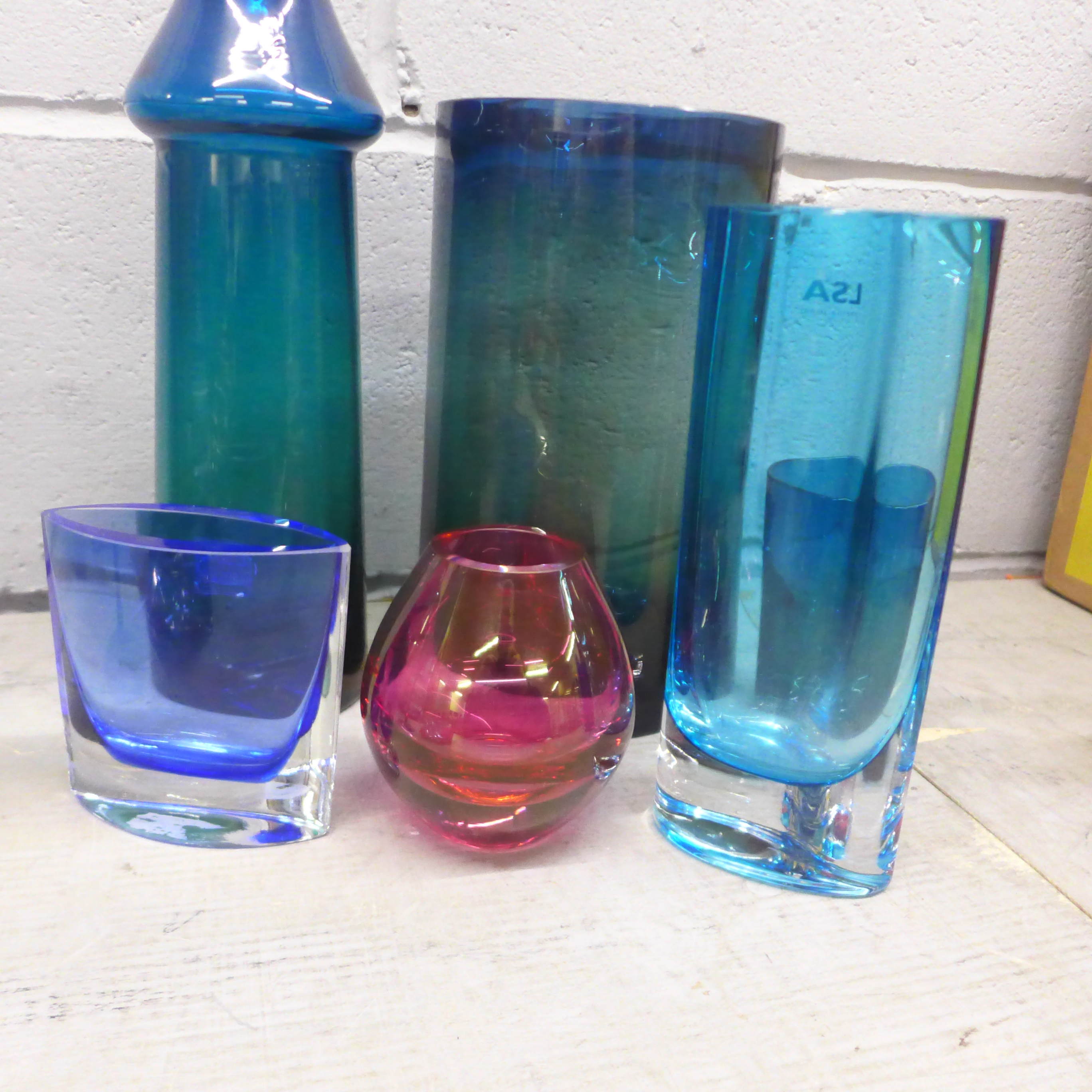 Two Polish LSA glass vases, a cylindrical glass vase and other coloured glass (10) **PLEASE NOTE - Bild 4 aus 6