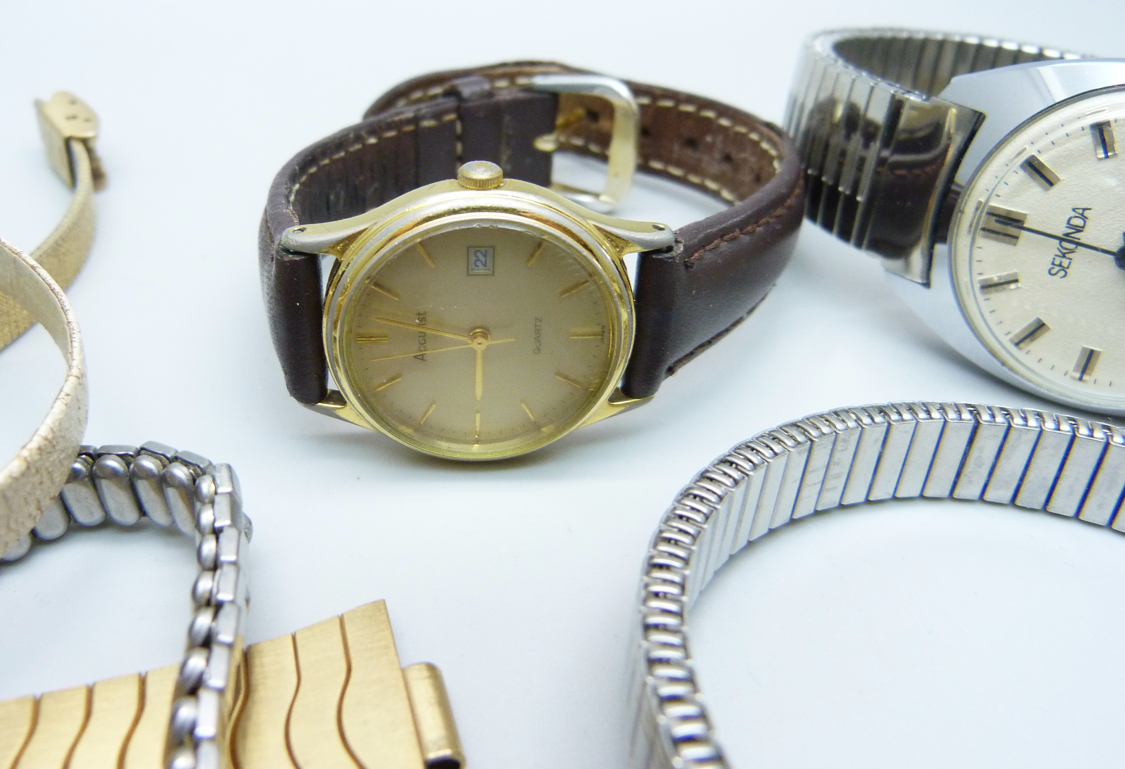 A lady's 9ct gold cased wristwatch and other wristwatches - Image 5 of 5