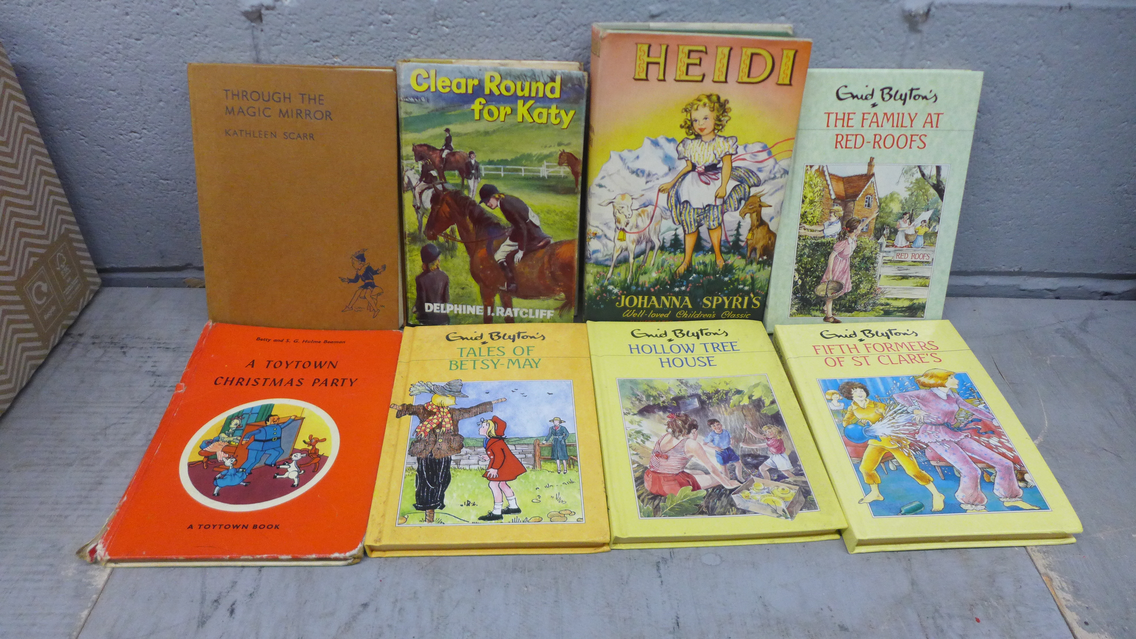 Three boxes of mid 20th century and later childrens books **PLEASE NOTE THIS LOT IS NOT ELIGIBLE FOR - Image 3 of 3