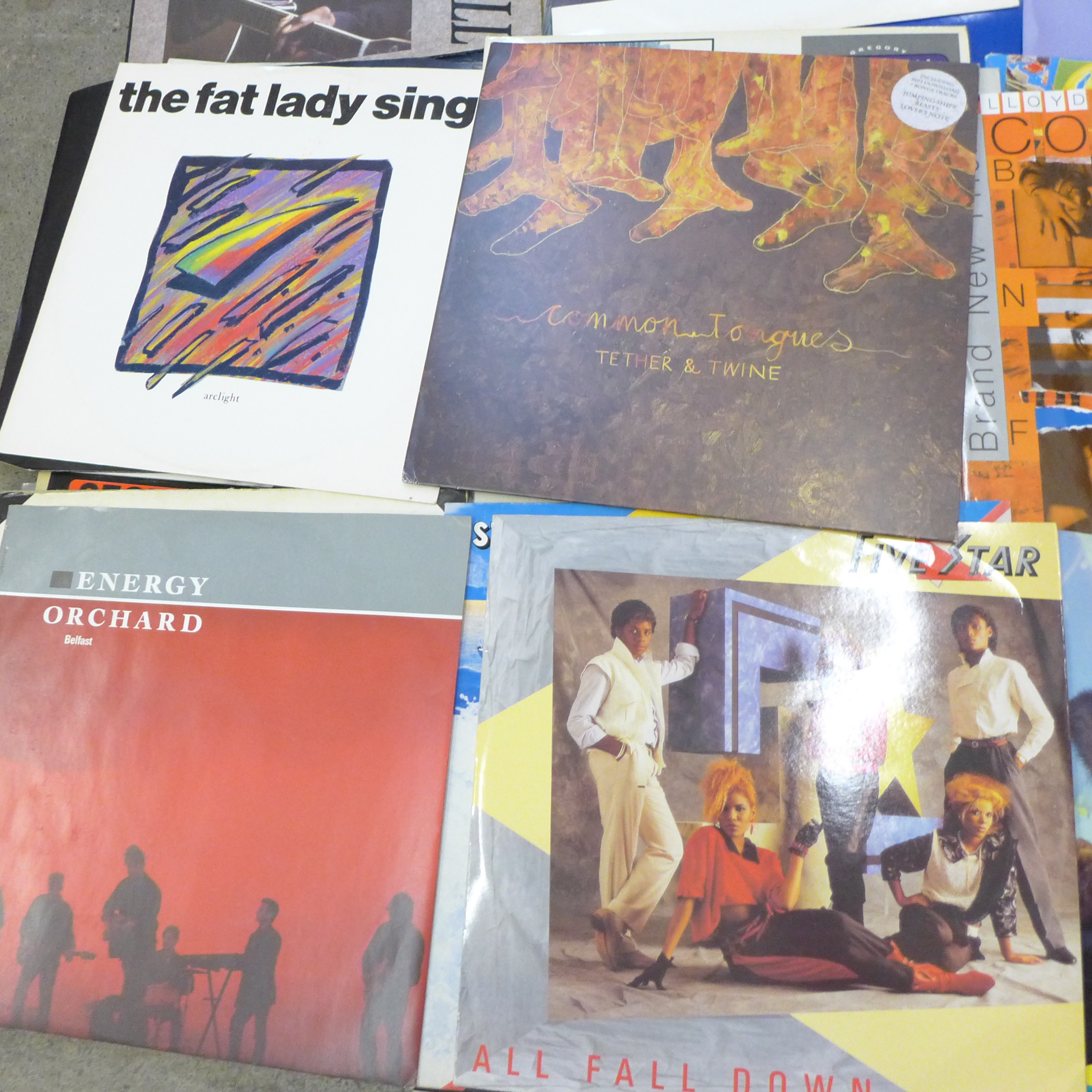A collection of Rock and Indie 12" singles including Soul Asylum, Happy Mondays, House of Love, - Image 4 of 4