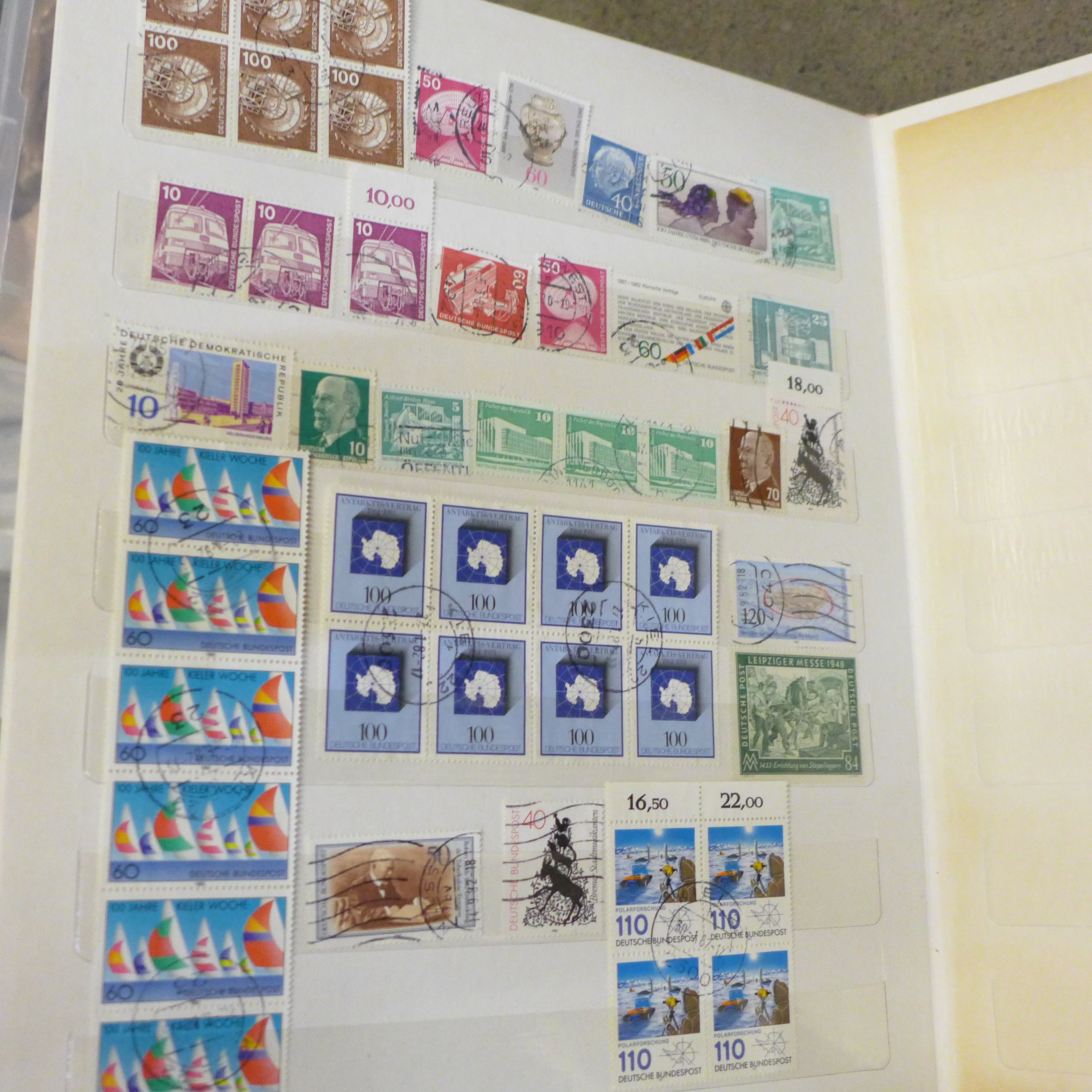 A collection of stamp albums and first day covers including 'Birds & Flowers of the 50 States', - Image 9 of 9