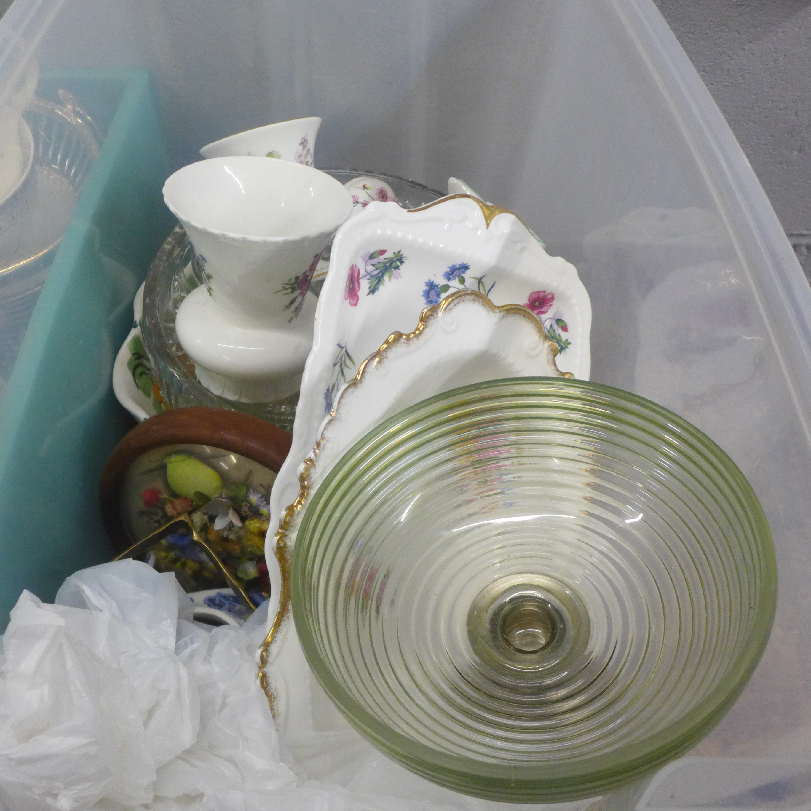 A collection of Coalport, Wedgwood, Port Meirion tea service, Newcastle upton Tyne china **PLEASE - Image 3 of 4