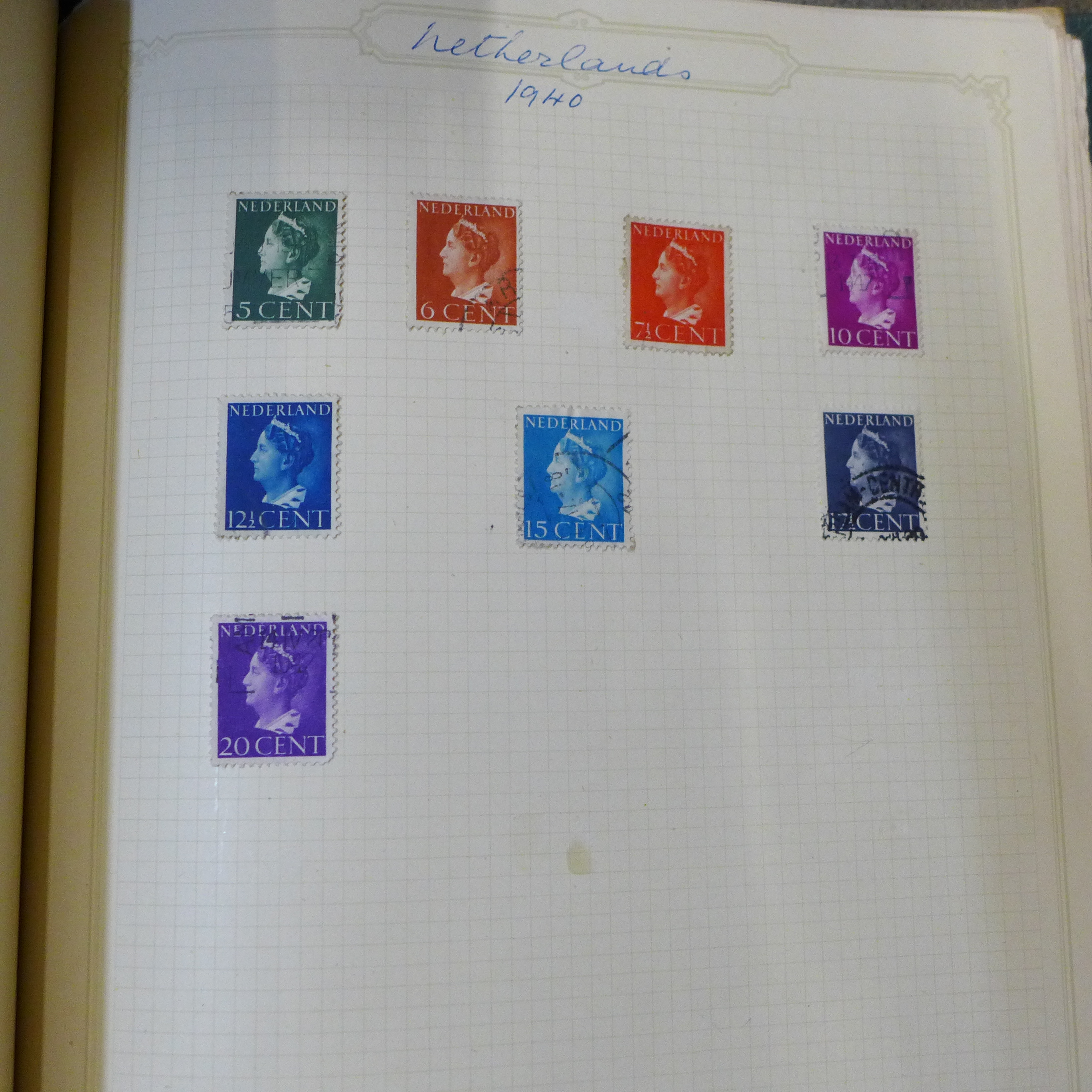 A collection of stamps in albums and some first day covers - Image 4 of 19