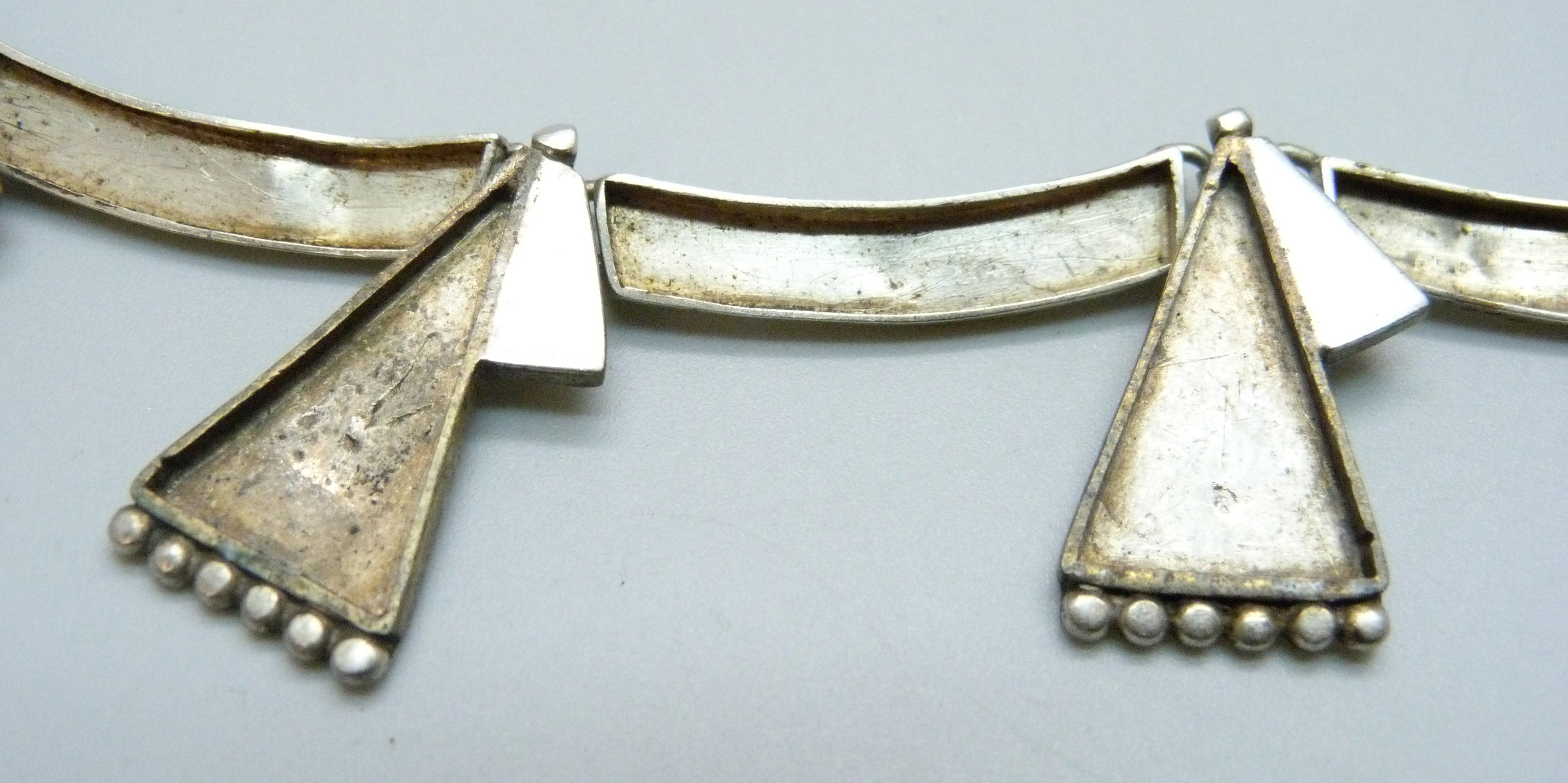 A Modernist Mexican 925 silver necklace, stamped H.L. - Image 3 of 3