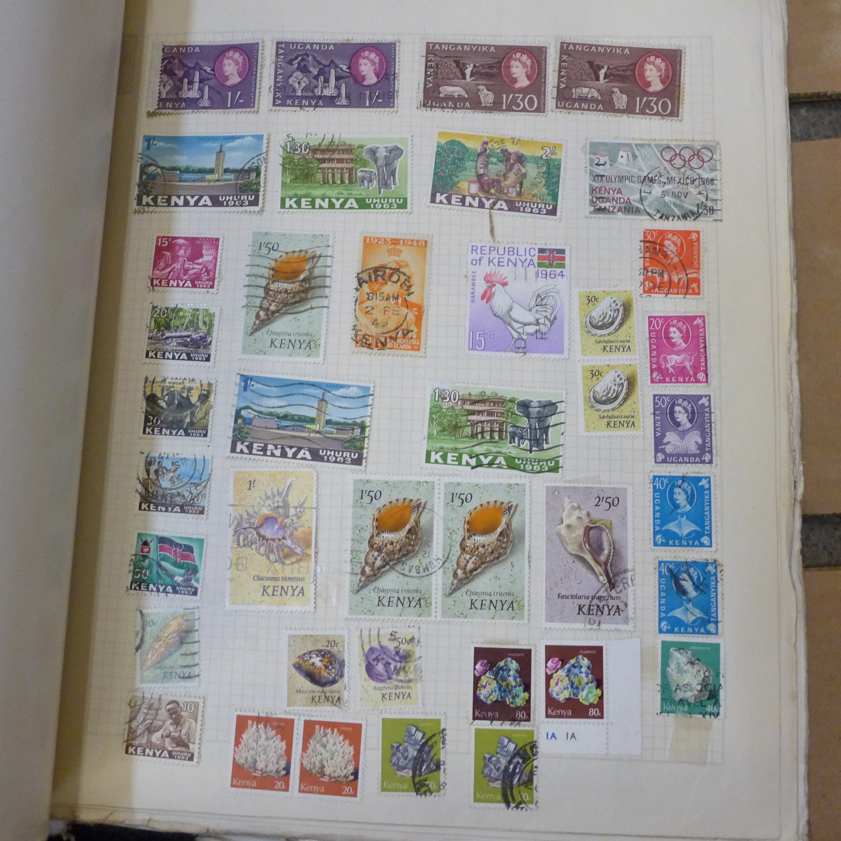 A collection of stamps in albums and some first day covers - Image 13 of 19