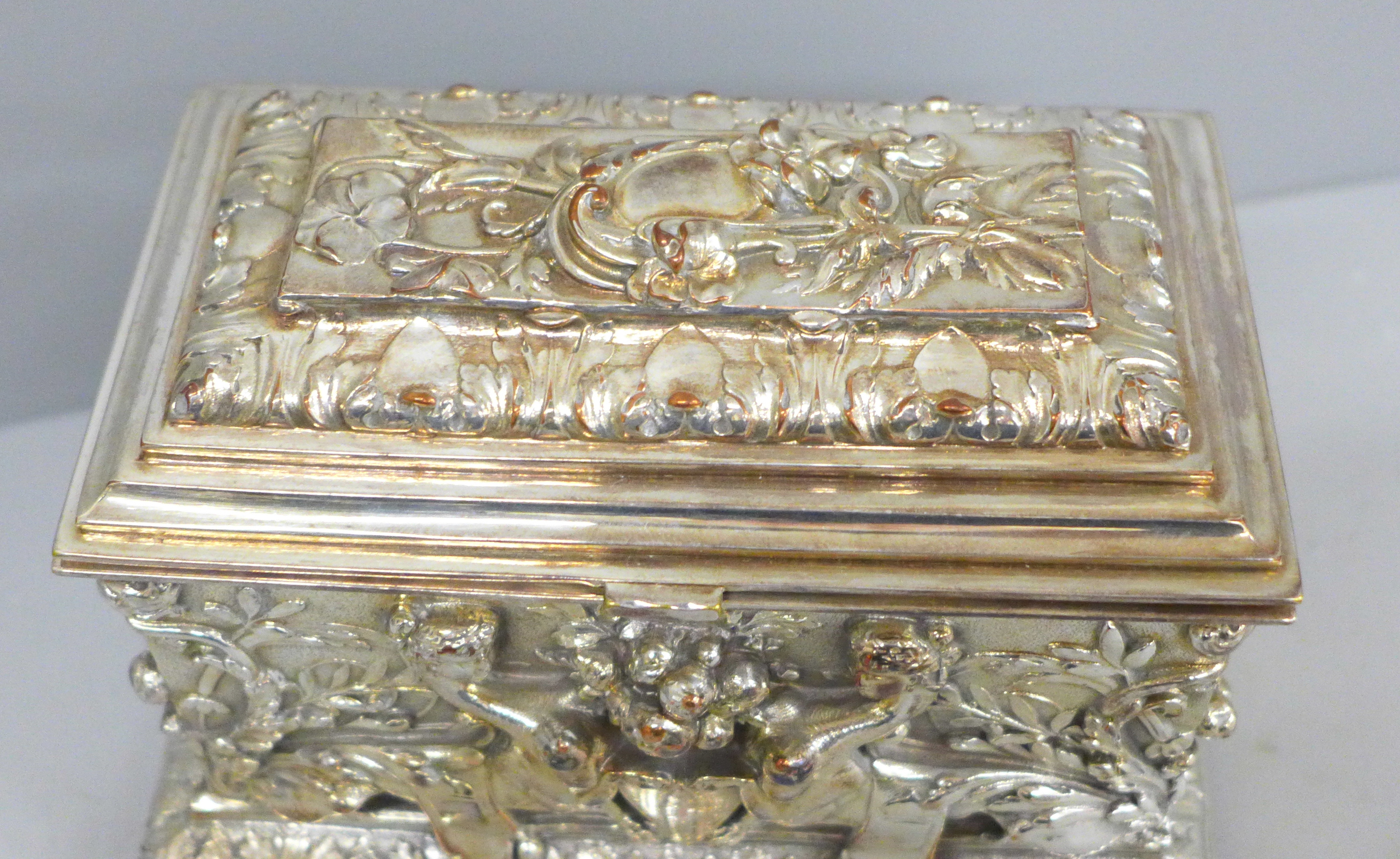 A Sheffield plate on copper jewellery casket, 16cm x 9.5cm - Image 2 of 9
