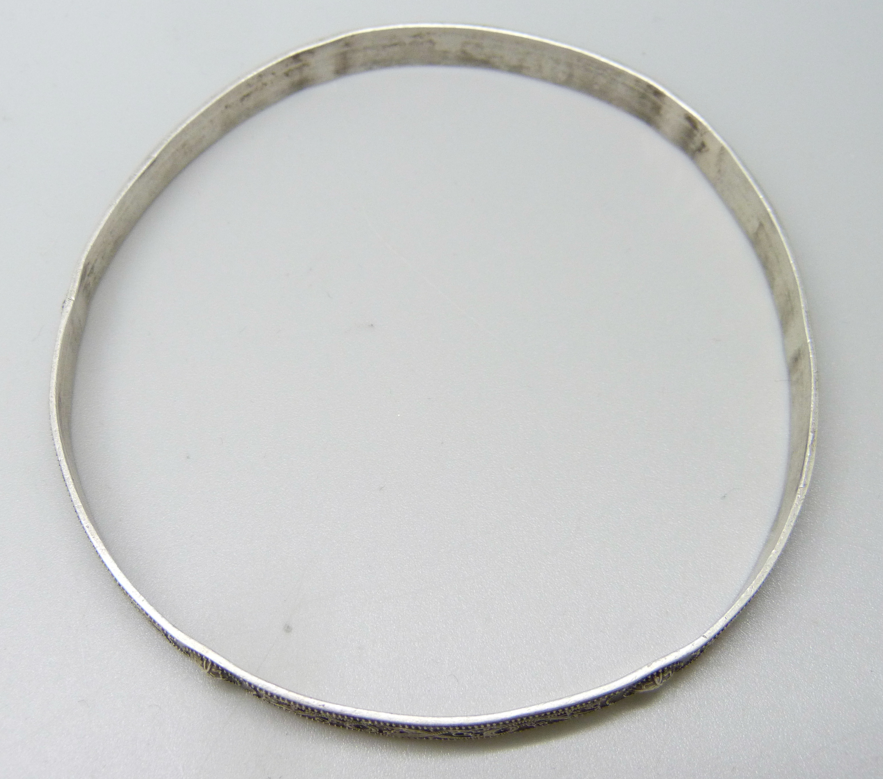 A 925 silver Celtic design bangle, stamped 'T' - Image 3 of 4