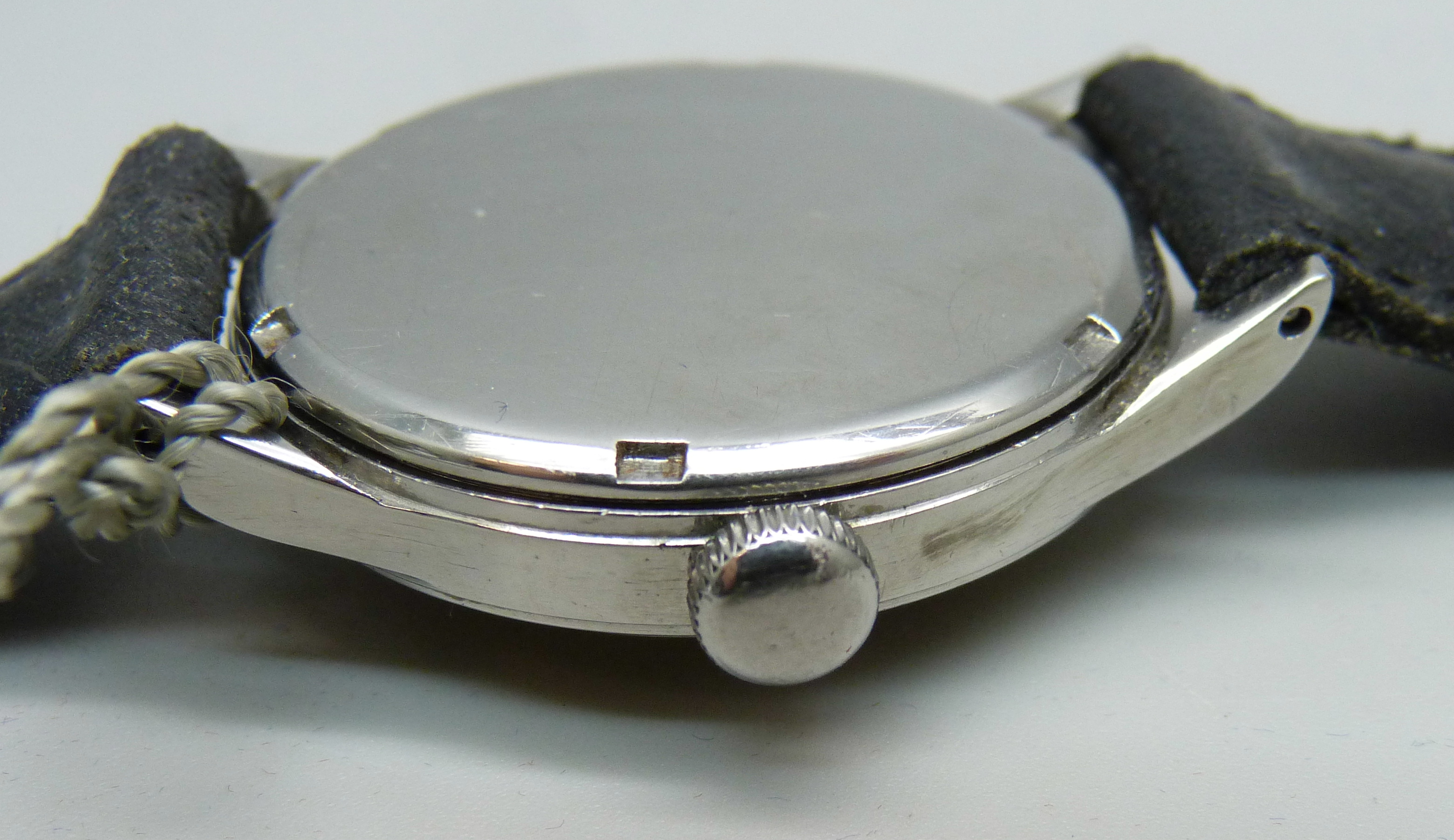 An Omega wristwatch with 30T2 calibre movement - Image 3 of 9