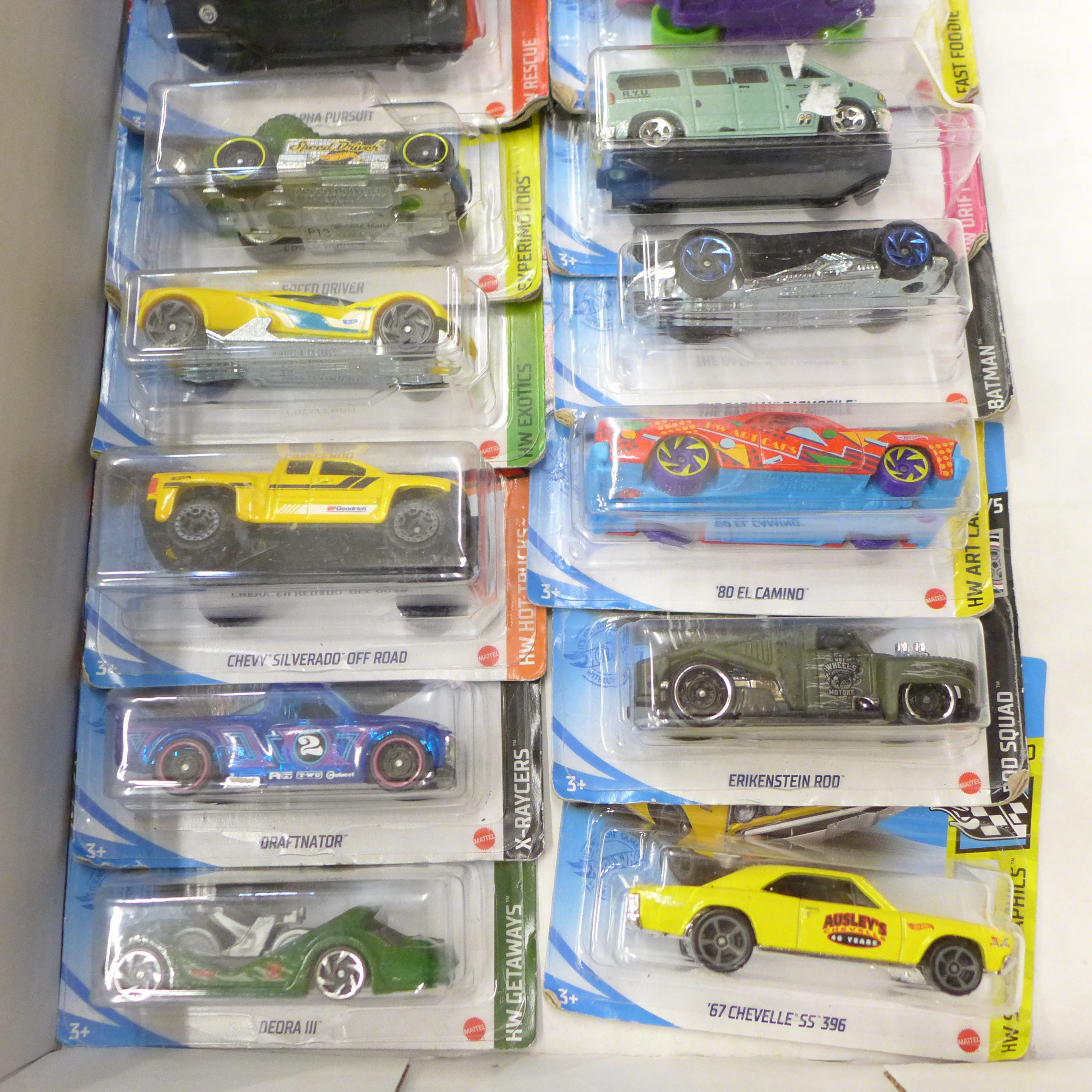 Sixteen Hot Wheels model vehicles in original boxes - Image 3 of 3