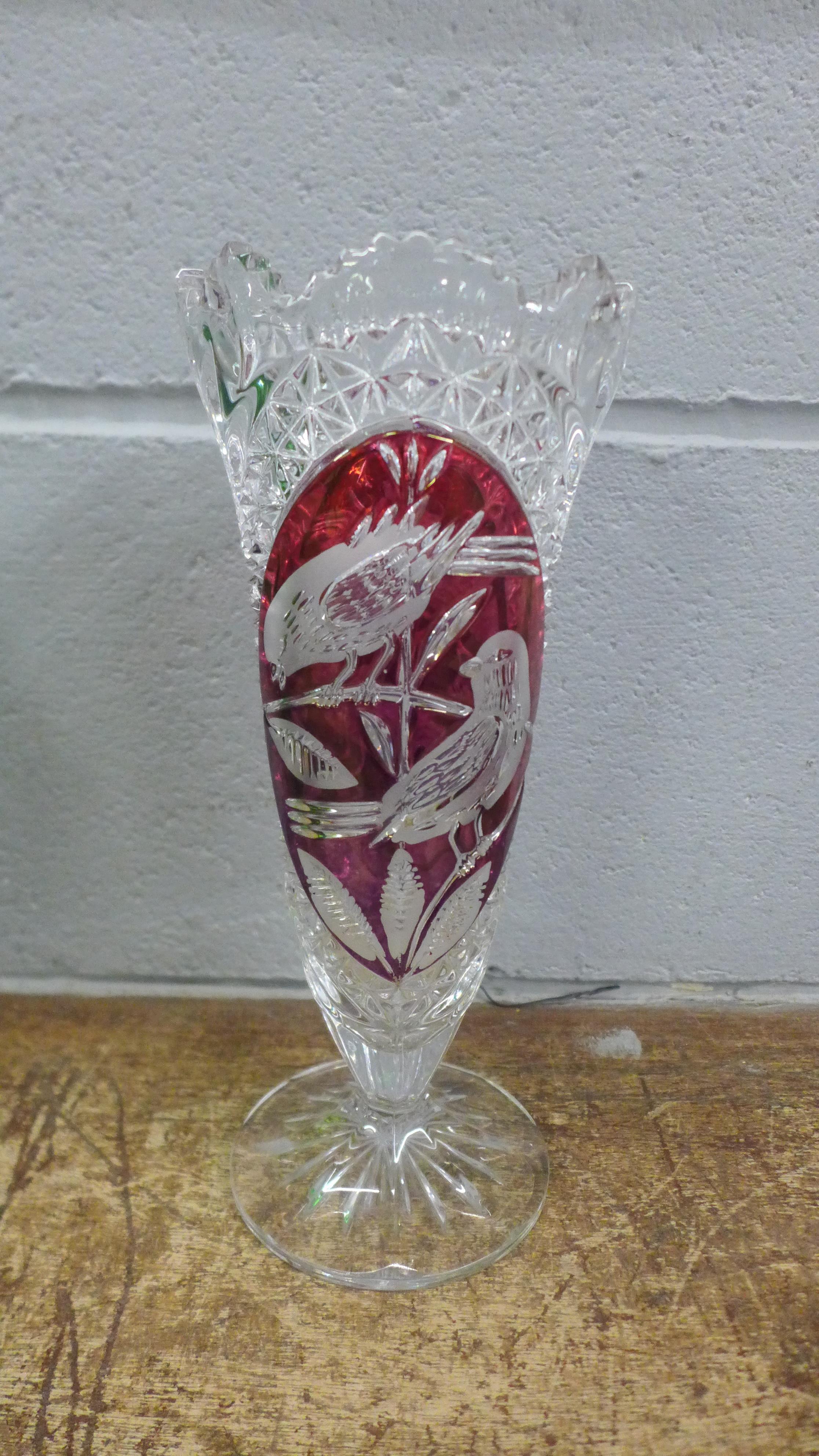 A vintage Hofbauer Bryrds crystal vase, ruby red, Cranberry and clear tulip wine glasses, a Mid - Image 5 of 6