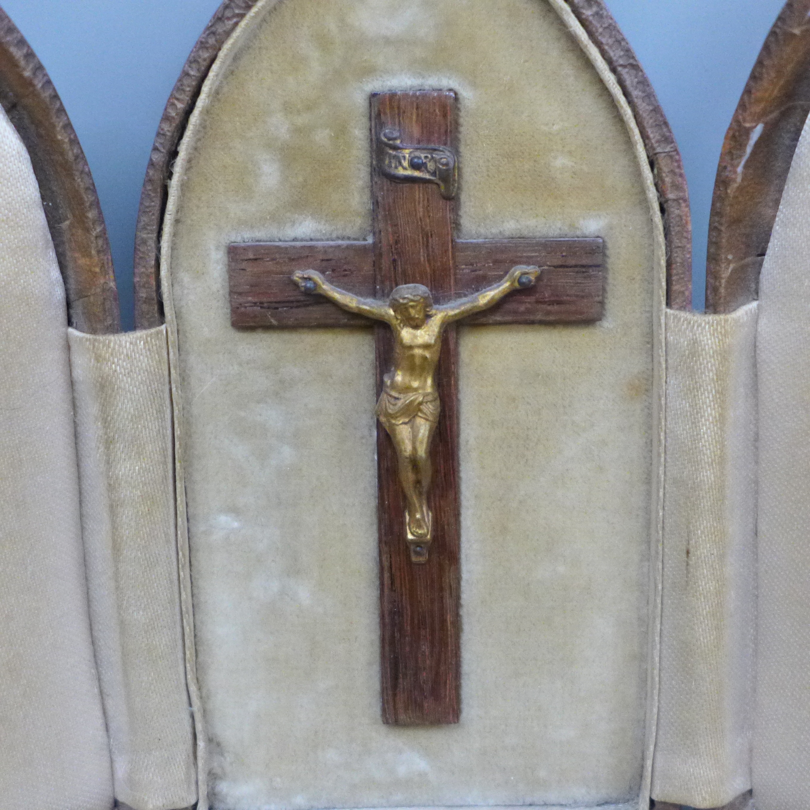 A travelling crucifix shrine in a faux leather tri-fold case - Image 2 of 3