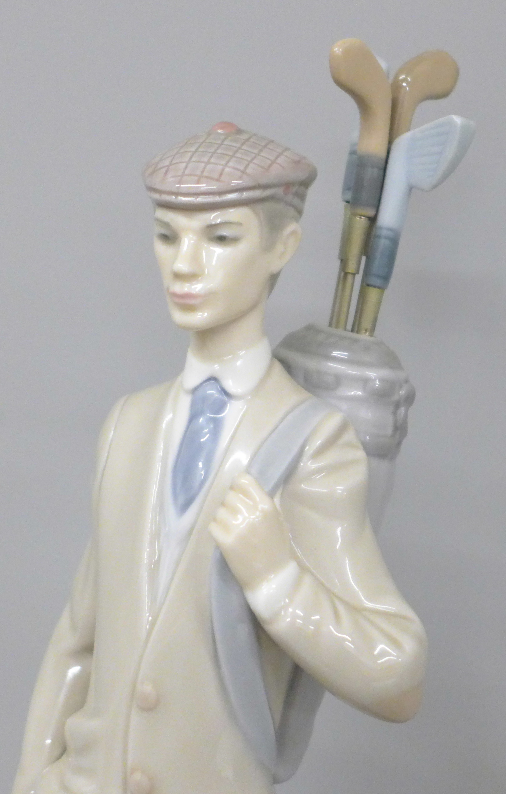 A Lladro figure, Waiting to Tee Off golfer, 1985, boxed - Image 2 of 4