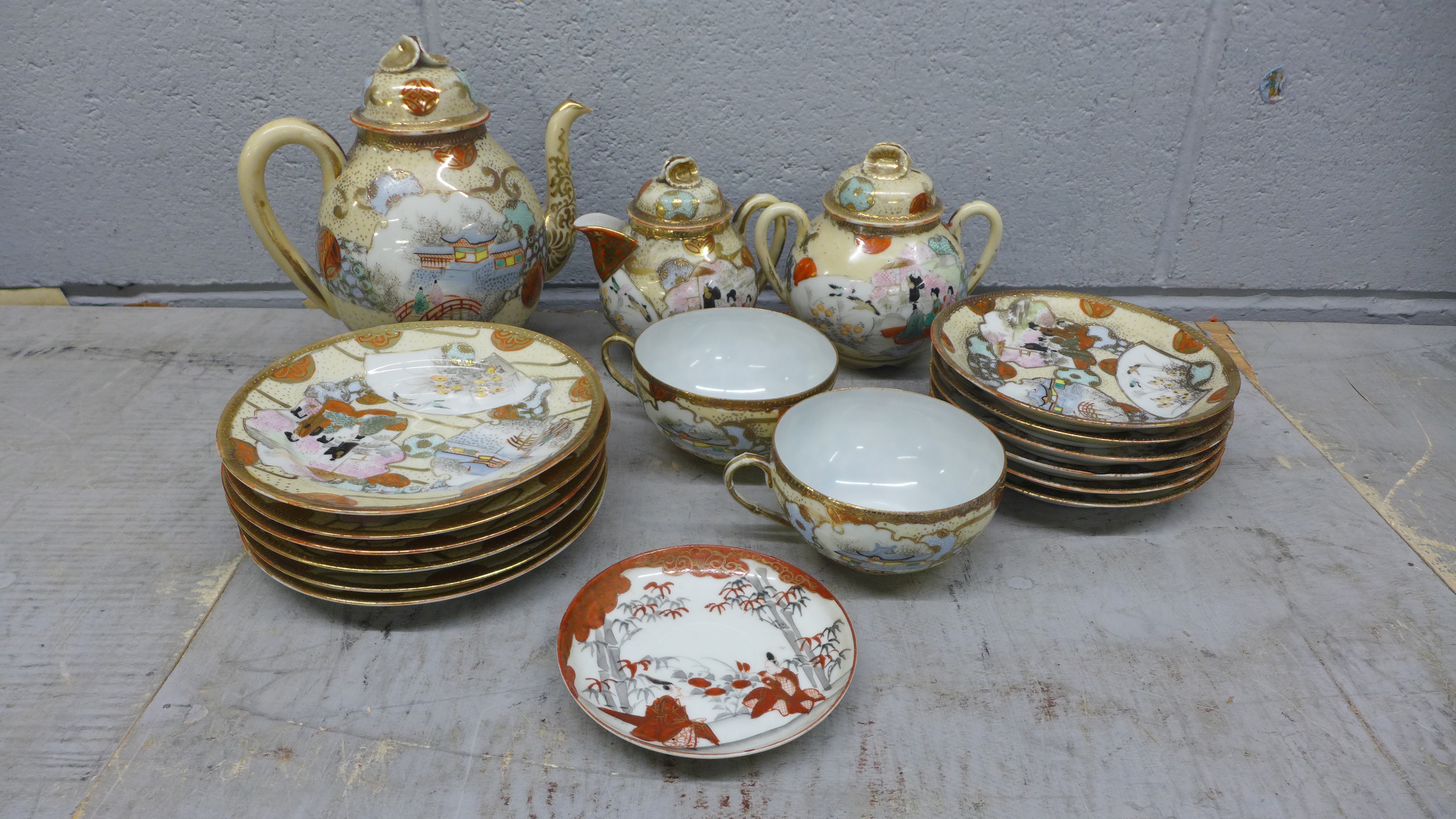 A Japanese part tea set **PLEASE NOTE THIS LOT IS NOT ELIGIBLE FOR POSTING AND PACKING**
