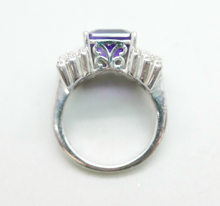 A silver ring with an amethyst and cubic zirconia set wing detail, size Q, by TJC - Image 4 of 4