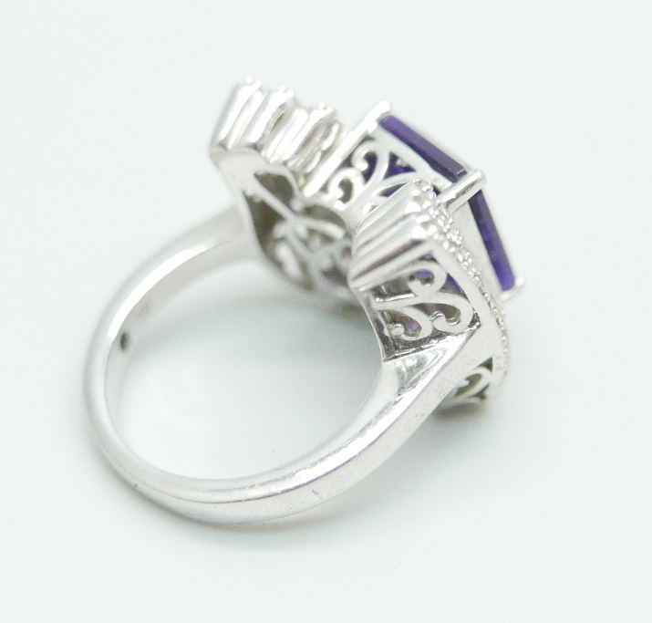 A silver ring with an amethyst and cubic zirconia set wing detail, size Q, by TJC - Image 3 of 4