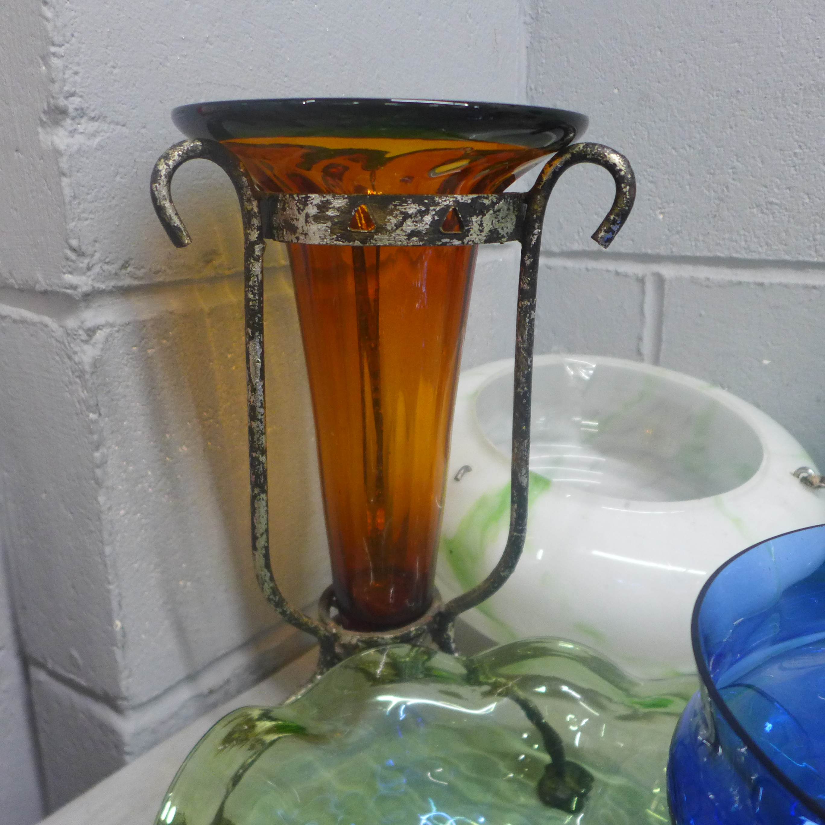 Two boxes of coloured and plain glass, including light shade, pedestal bowl, two crystal - Image 2 of 5