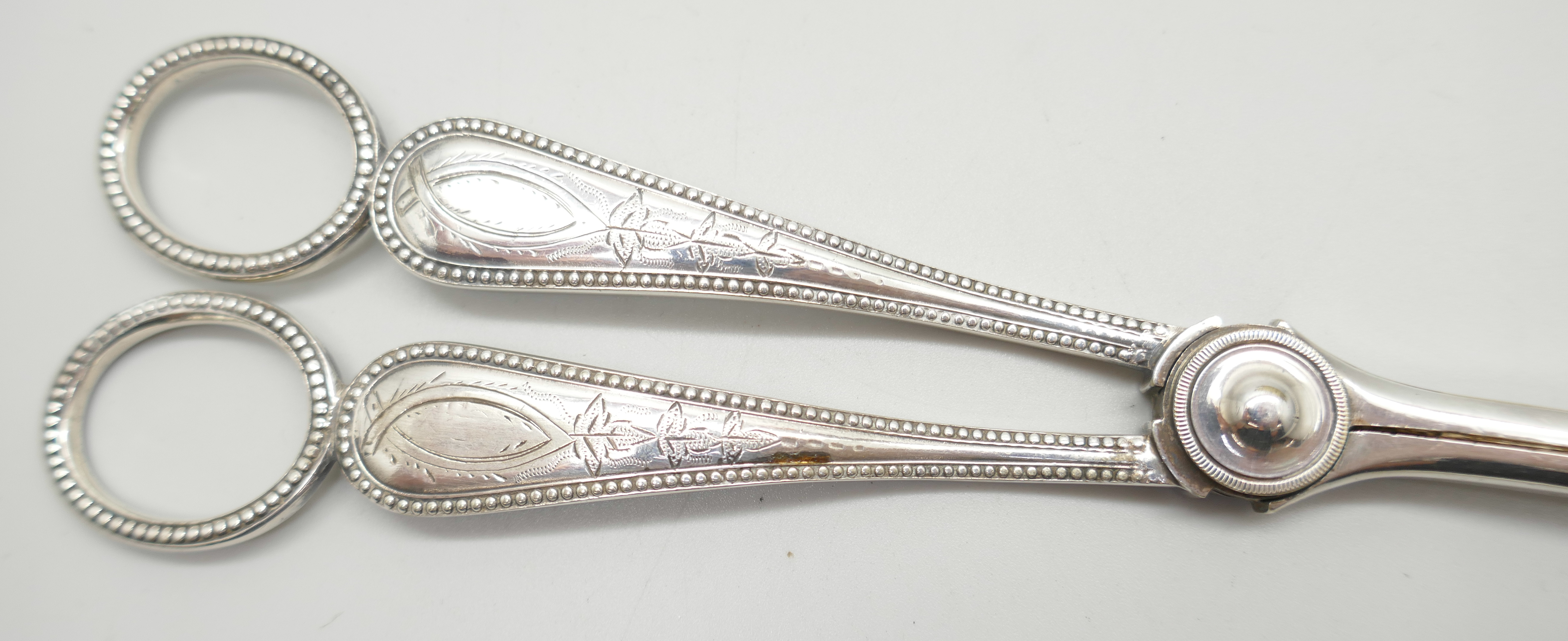 Two pairs of grape scissors, c1900 - Image 5 of 5