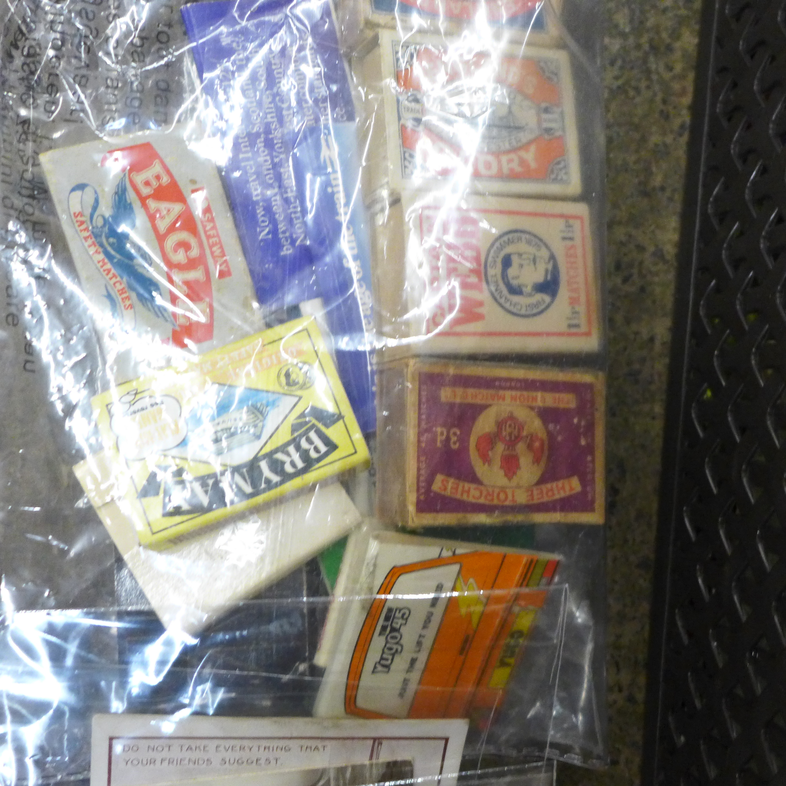 De Reszke cigarette cards, matchboxes and mixed ephemera - Image 3 of 9