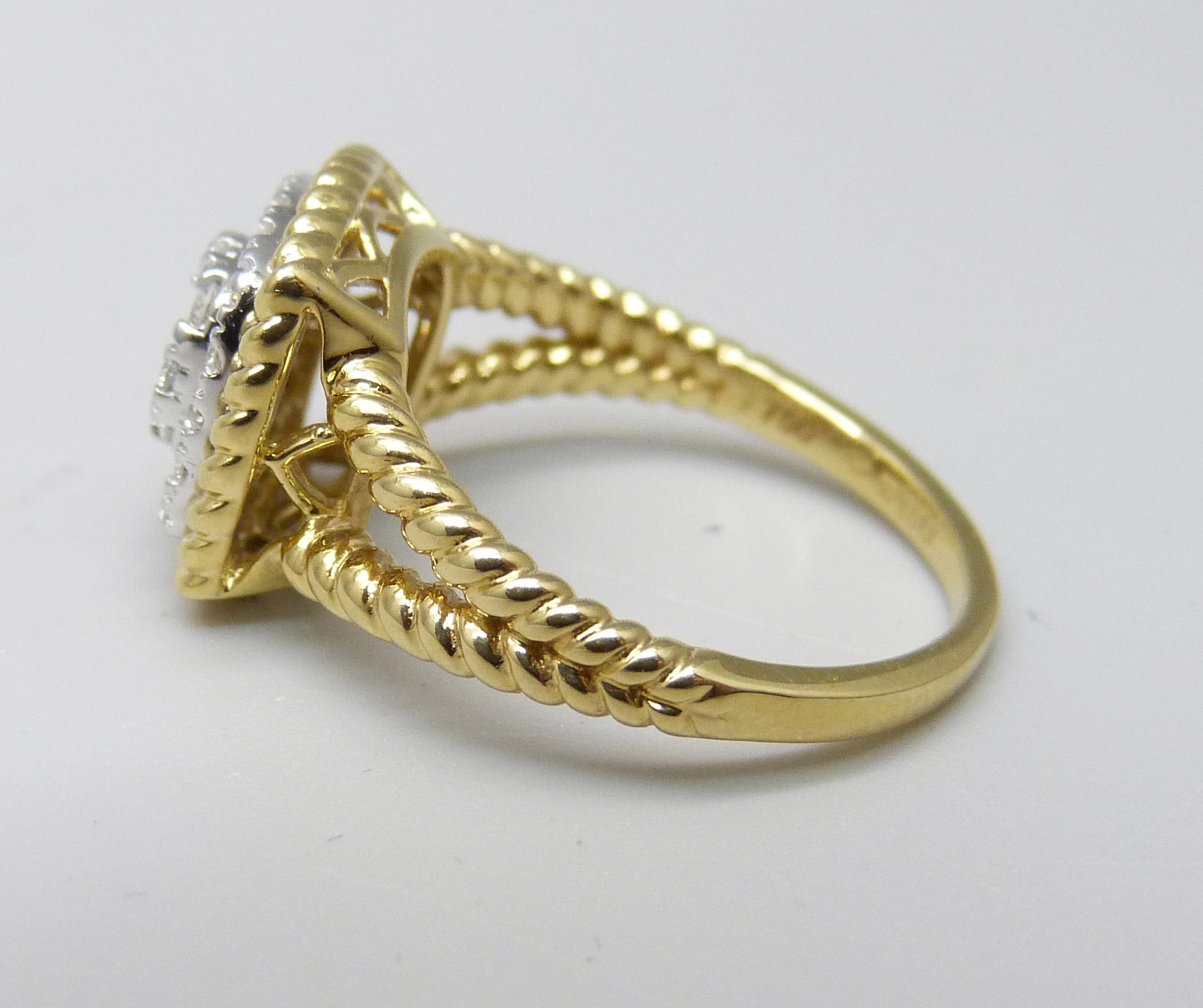 An 18ct gold and diamond cluster ring, 0.5ct weight marked in the shank, 5g, M - Image 2 of 3