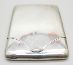 A silver cigarette case, 85g, 68mm x 87mm