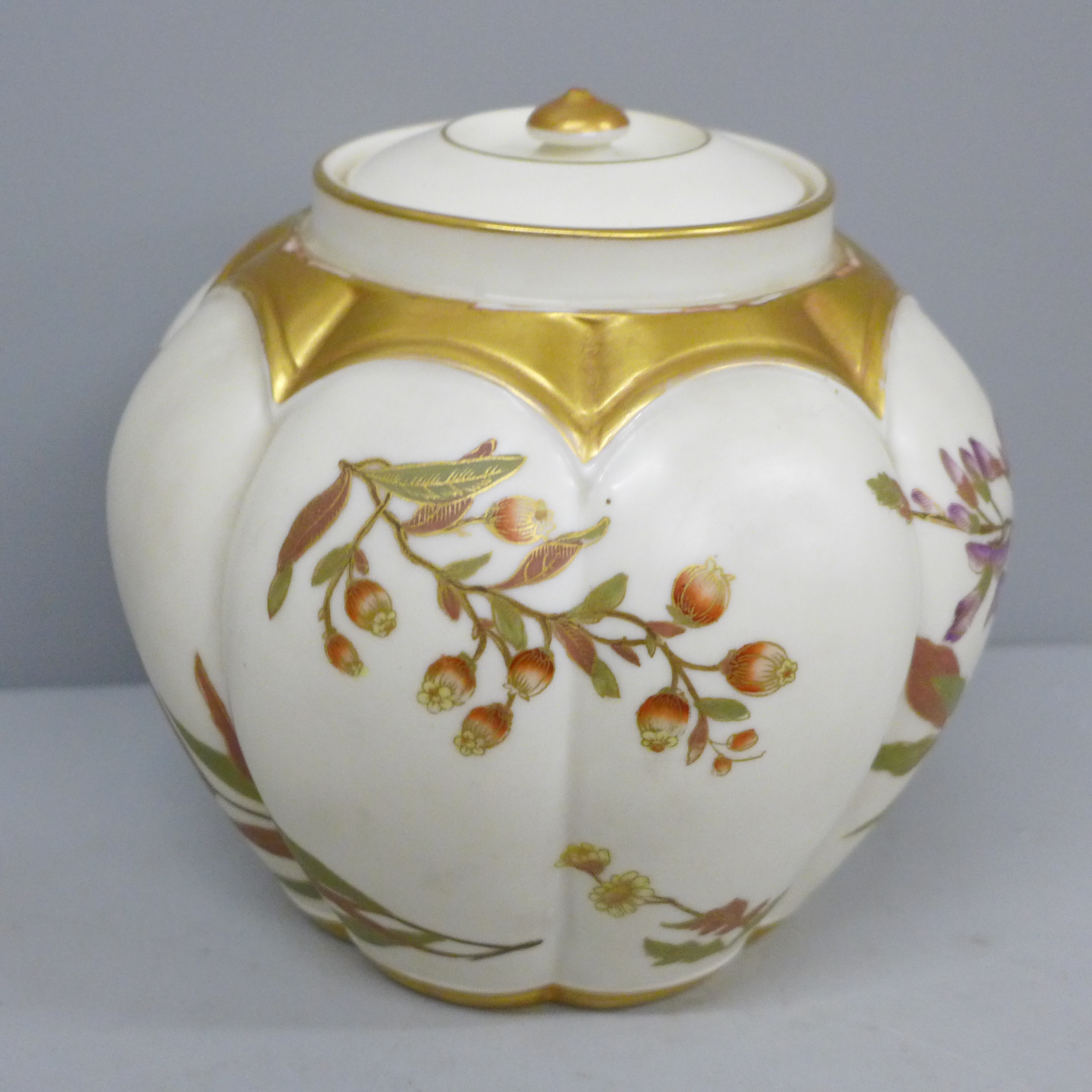 A Royal Worcester pot pourri and cover, 1313 backstamp, lacking outer top - Image 4 of 7