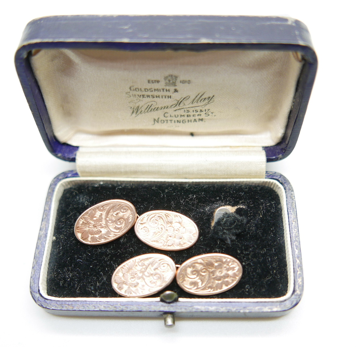 A pair of 9ct gold cufflinks, Birmingham 1926, 2.5g, boxed