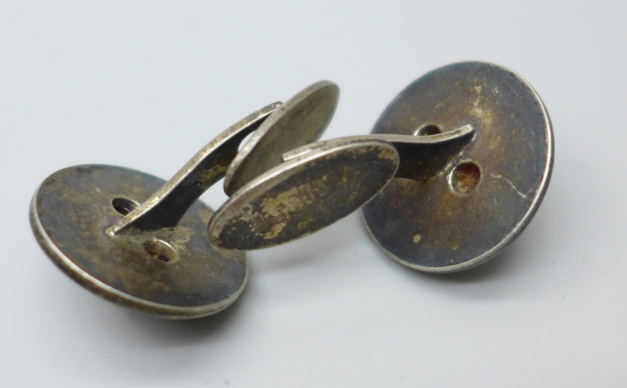 A pair of silver and amber cabochon cufflinks and other vintage costume jewellery - Image 8 of 9