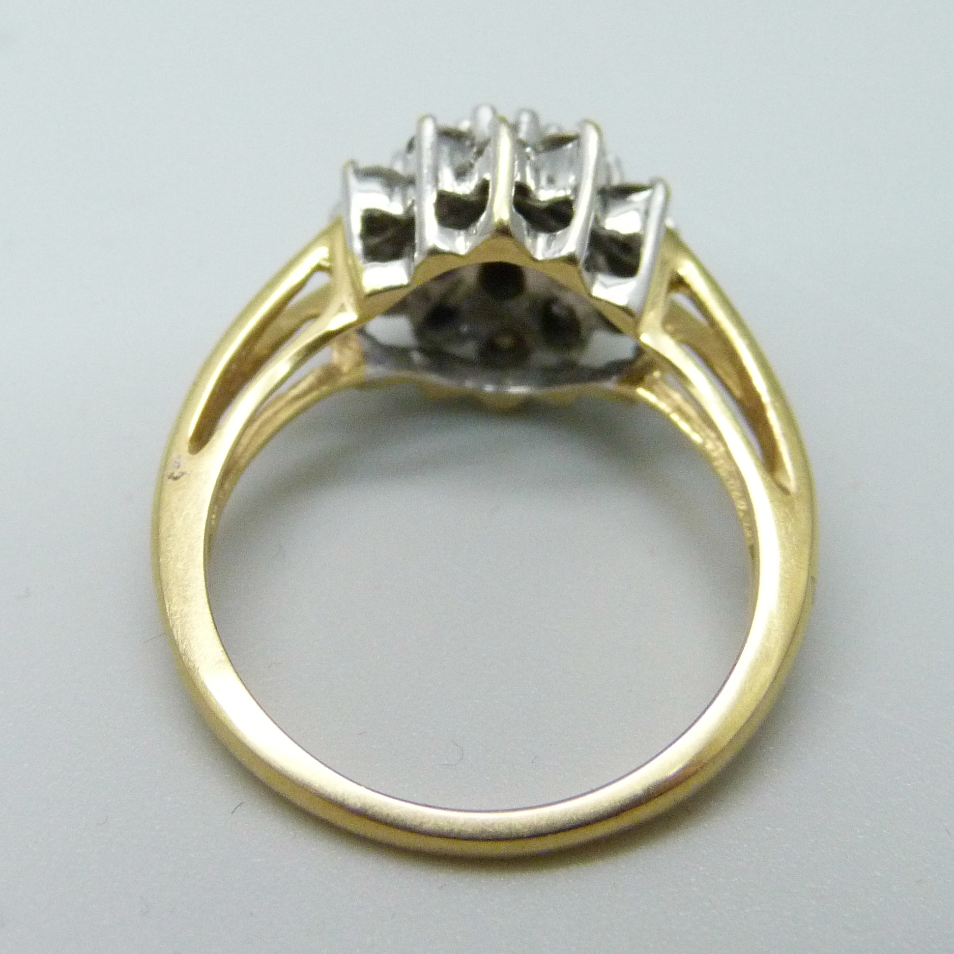 An 18ct gold and diamond cluster ring, 1ct of diamonds marked on the shank, 4.8g, N - Image 3 of 3