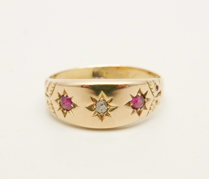 An 18ct gold ruby and diamond ring, 2.8g, O - Image 2 of 4