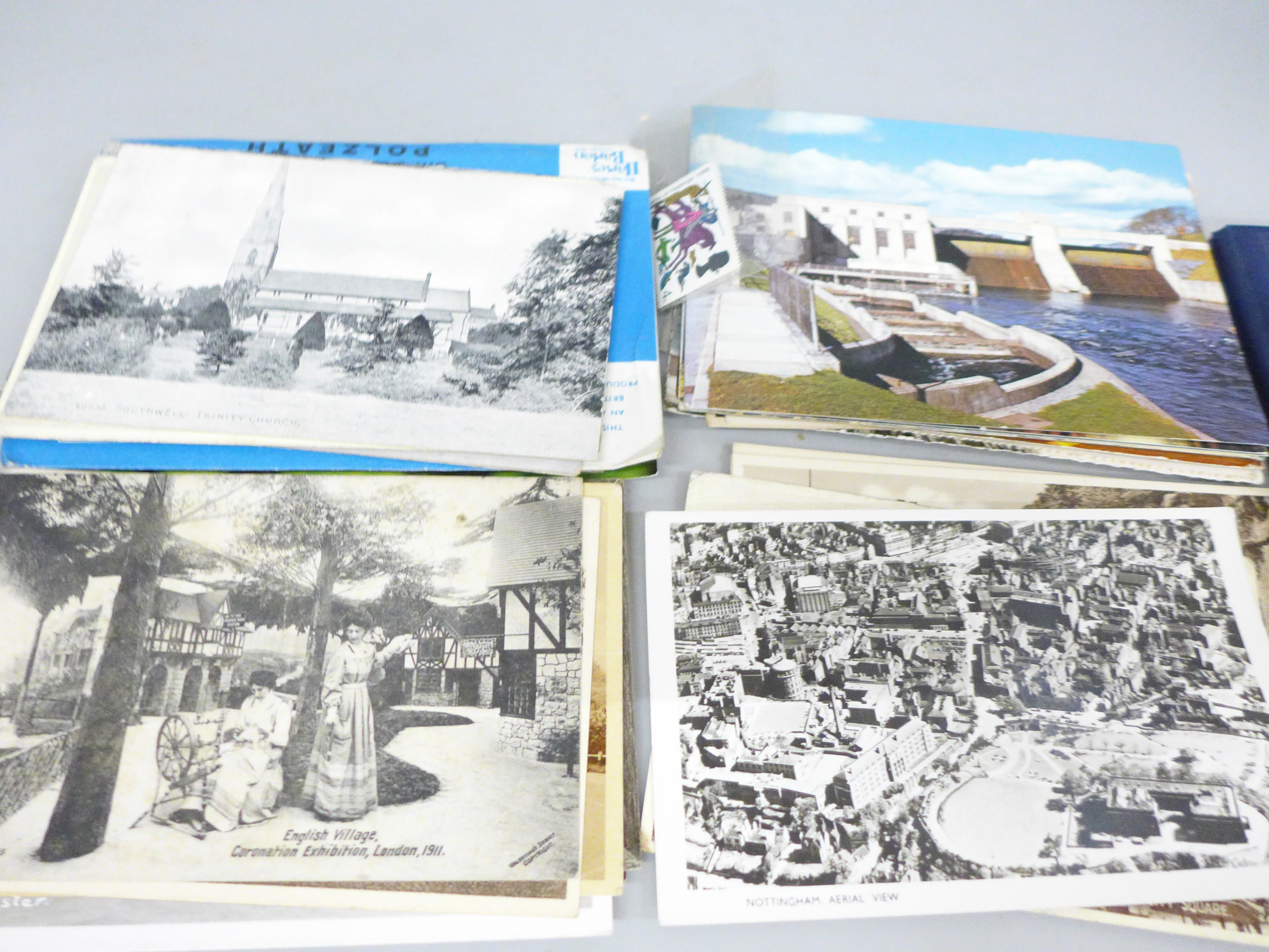 A stamp album and a collection of postcards - Image 8 of 8