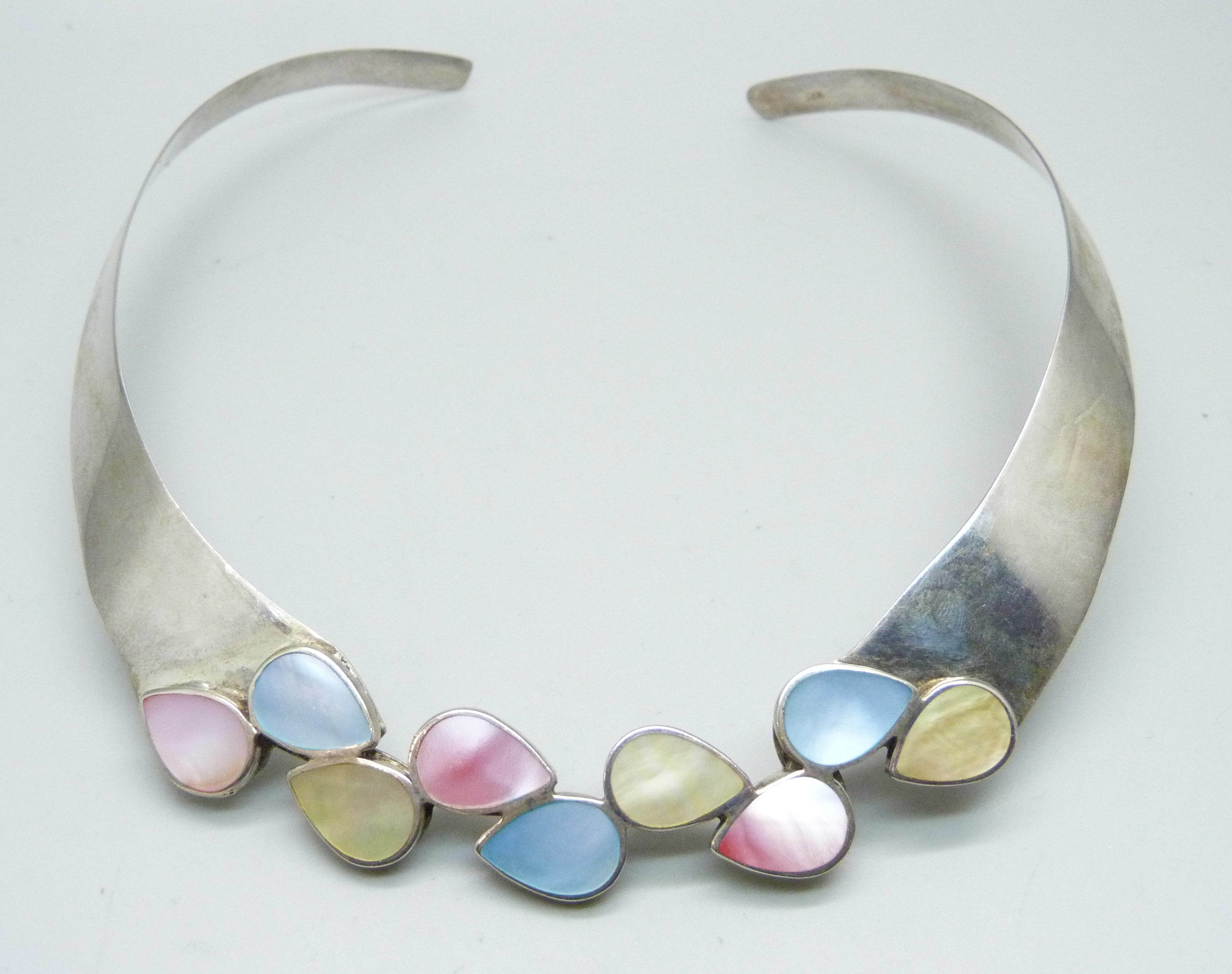 A modern silver and mother of pearl choker