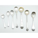 Seven silver condiment spoons, 41g