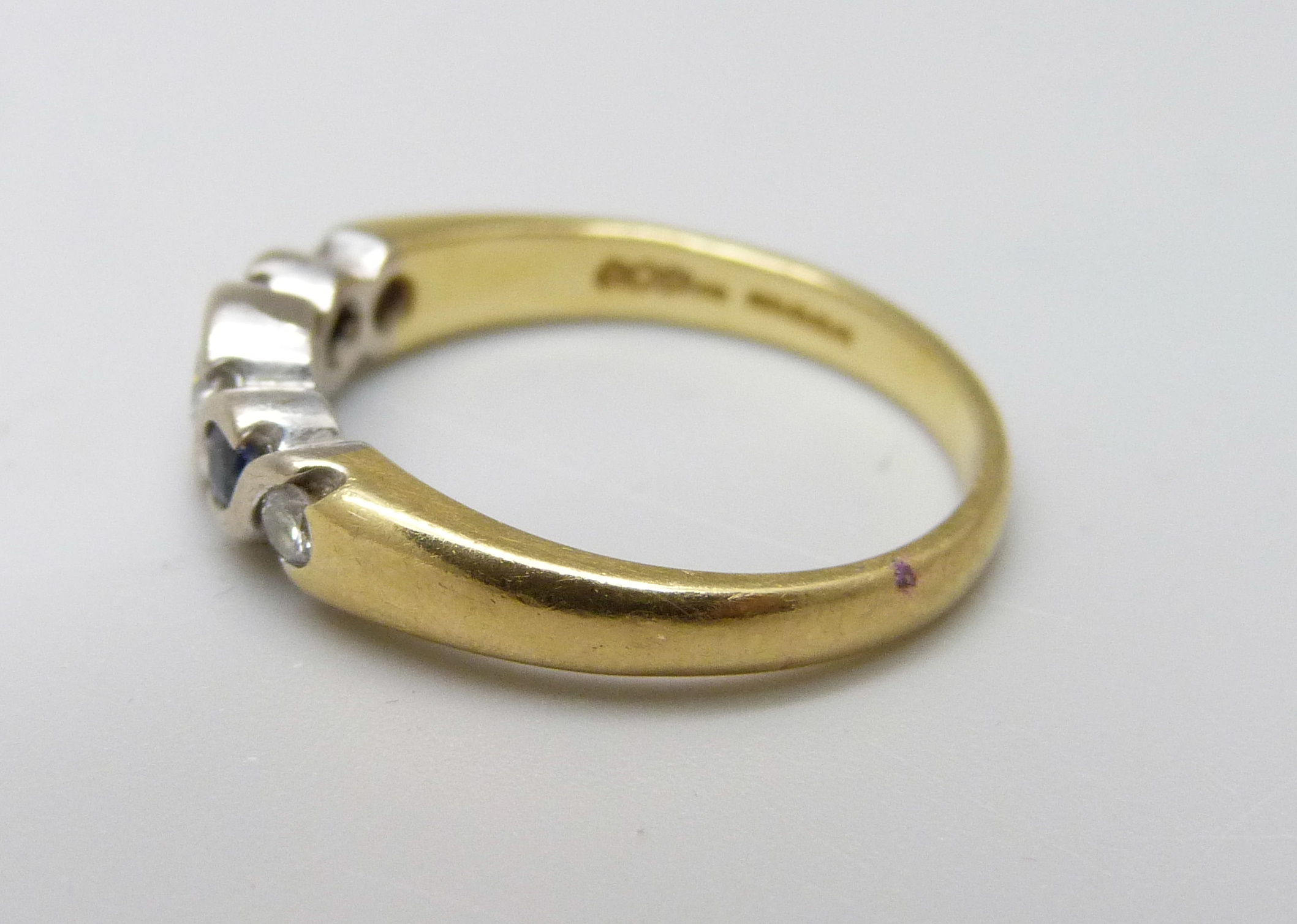 An 18ct gold diamond and sapphire ring, 3.7g, M - Image 2 of 3