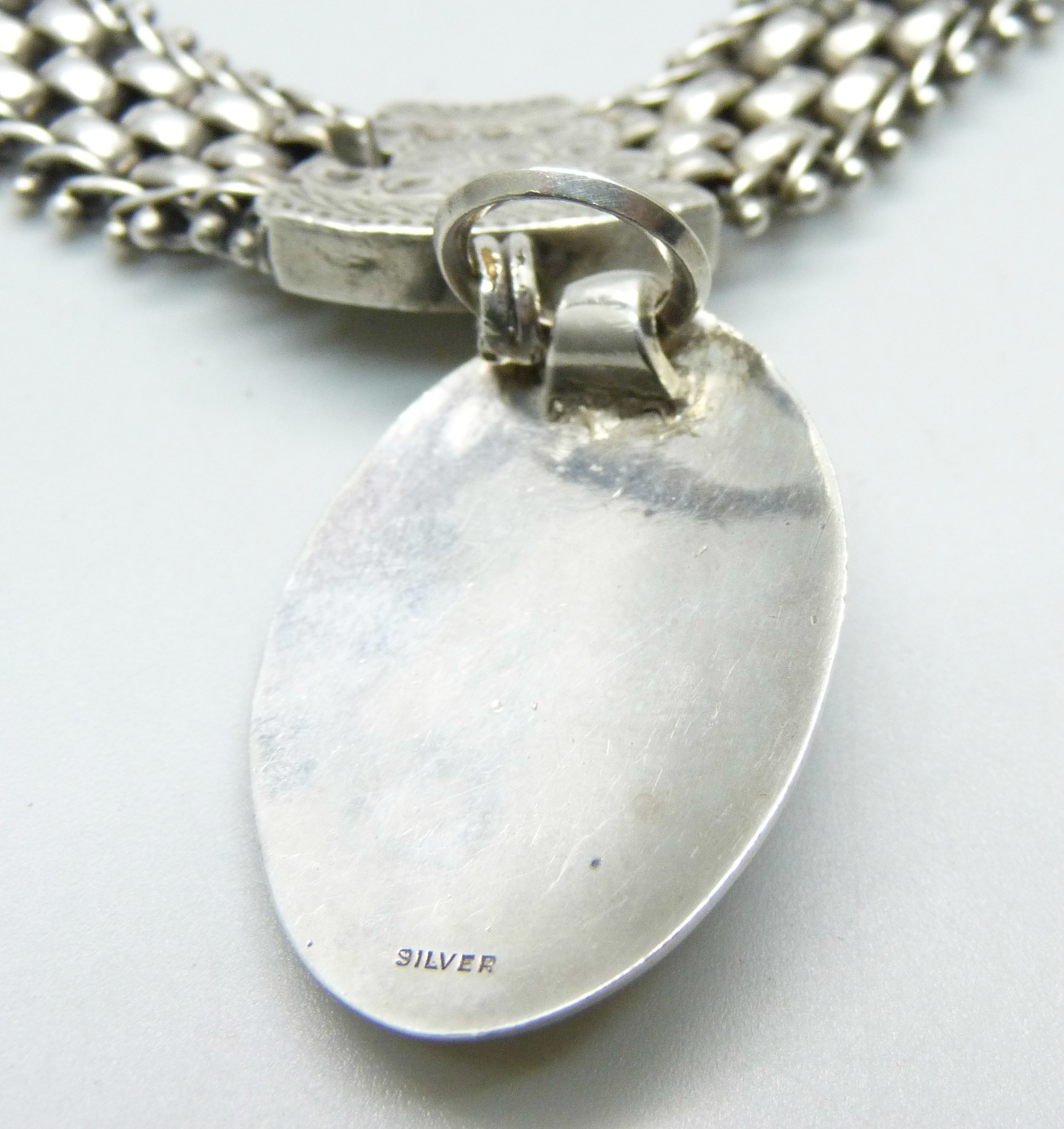 A silver Aesthetic style collarette and pendant, 62g - Image 3 of 5