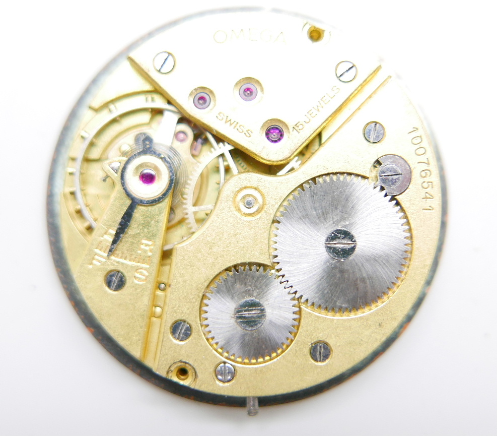 An Omega pocket watch movement and two centre seconds Chronograph movements - Image 4 of 7