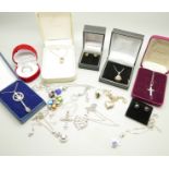 Silver jewellery, boxed