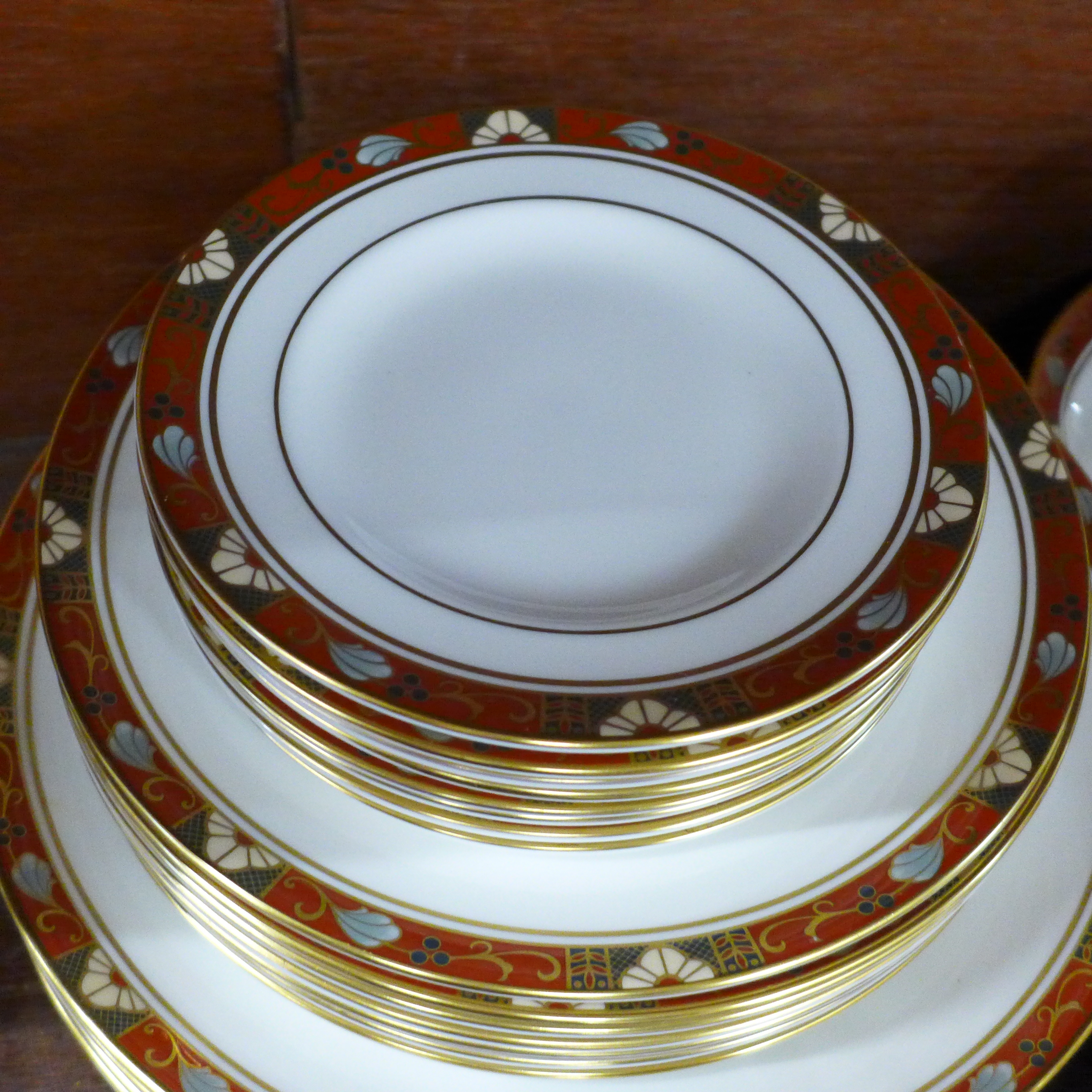 A Royal Crown Derby Cloisonne tea and dinner service, eight setting, second quality - Bild 5 aus 6