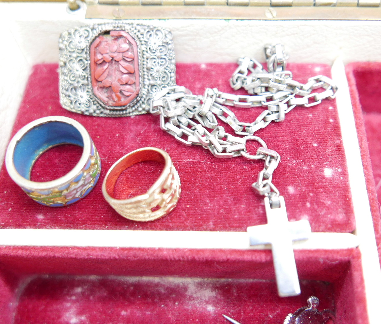 A jewellery box and contents including a silver locket, three chains and ring, and a plated purse - Image 3 of 3