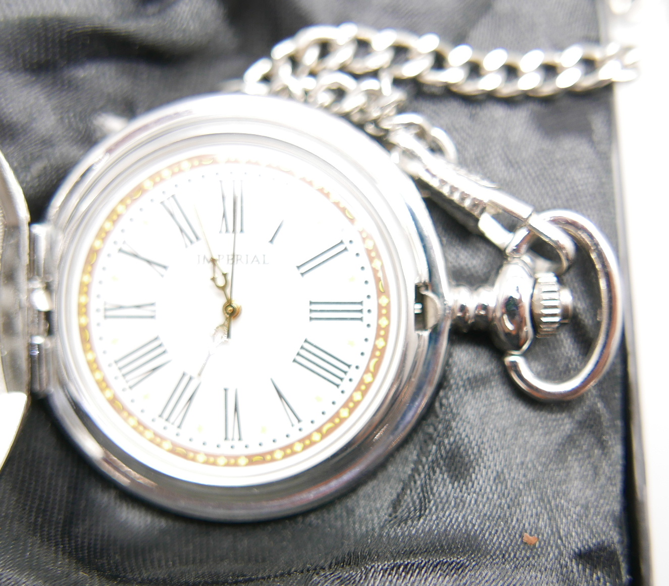 Thirty-five Atlas pocket watches including Heritage, Stobart, Glory of Steam and display case - Image 8 of 10