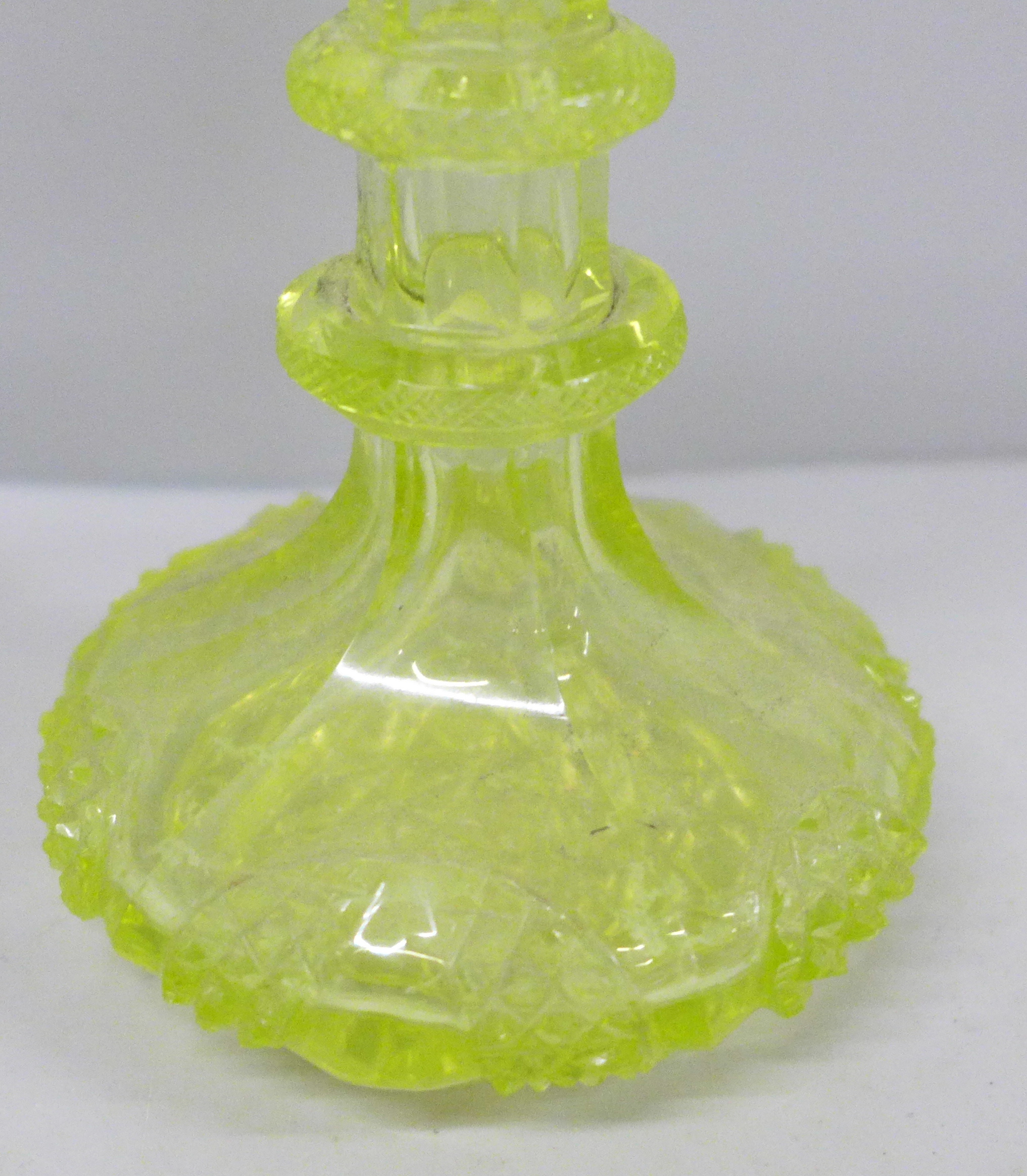A 19th Century uranium glass scent bottle, stopper a/f, 15cm - Image 2 of 3