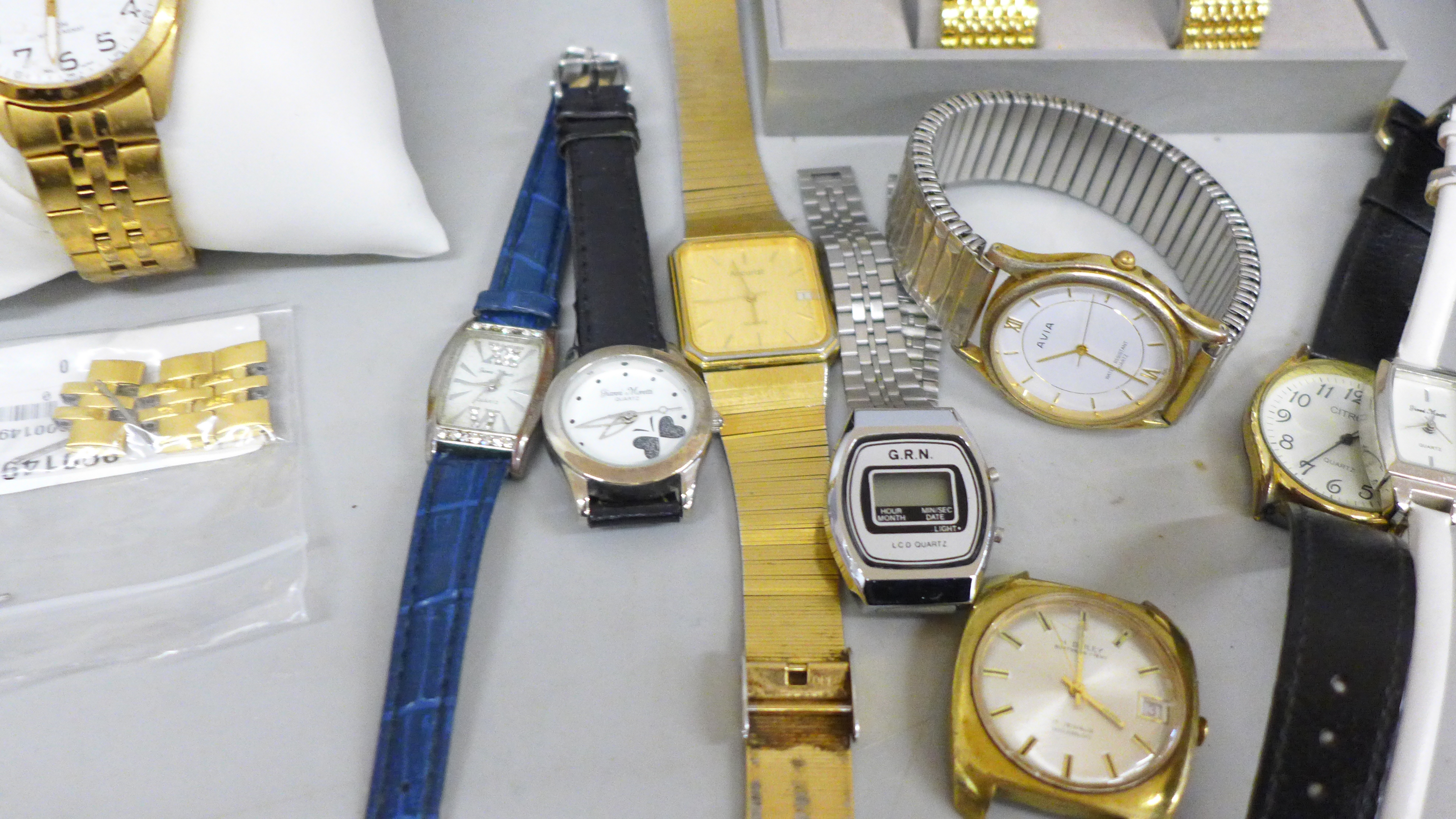 A collection of wristwatches, five boxed - Image 5 of 5